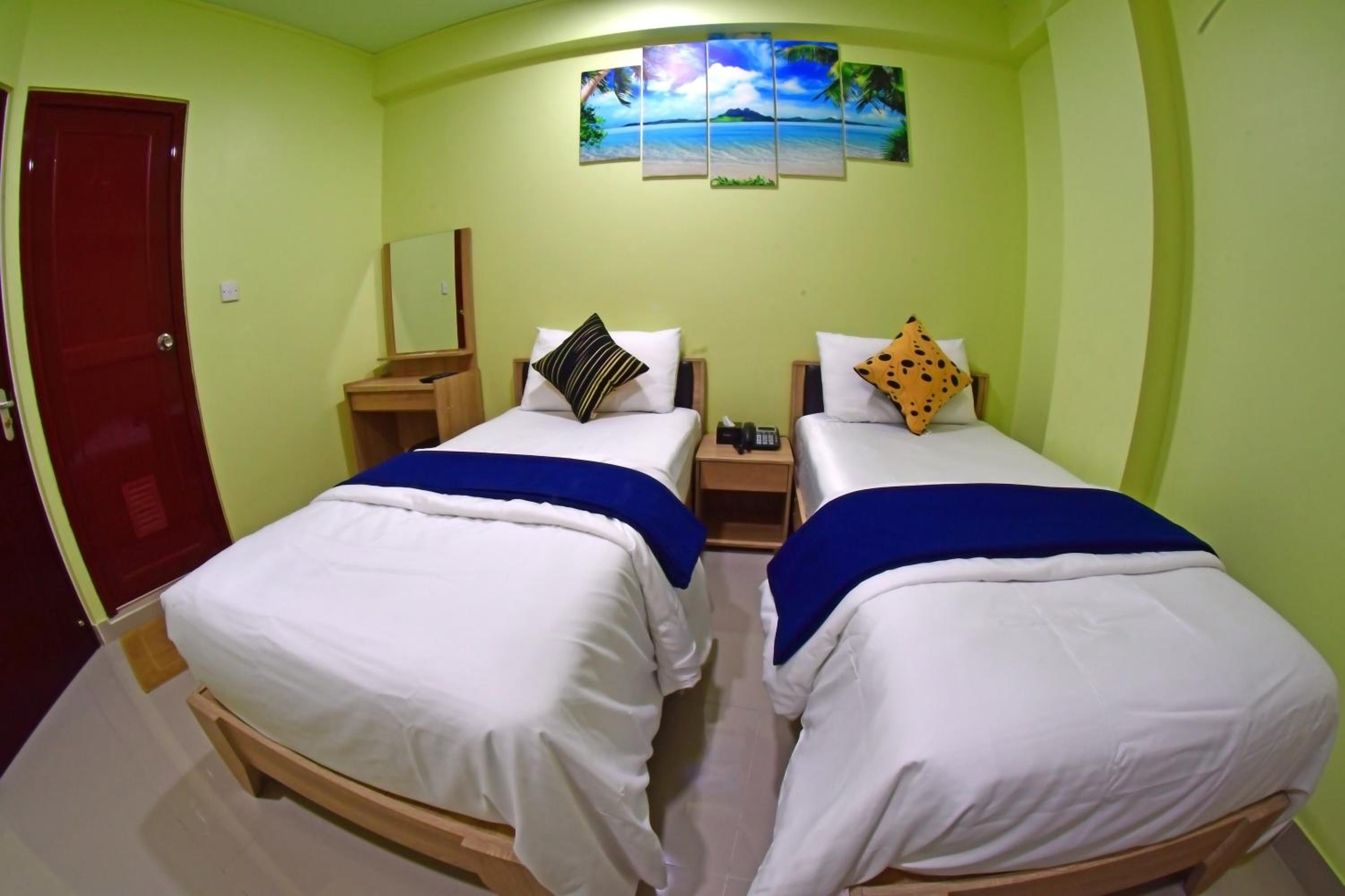 Deluxe Double Room (Free Return Airport Transfer)