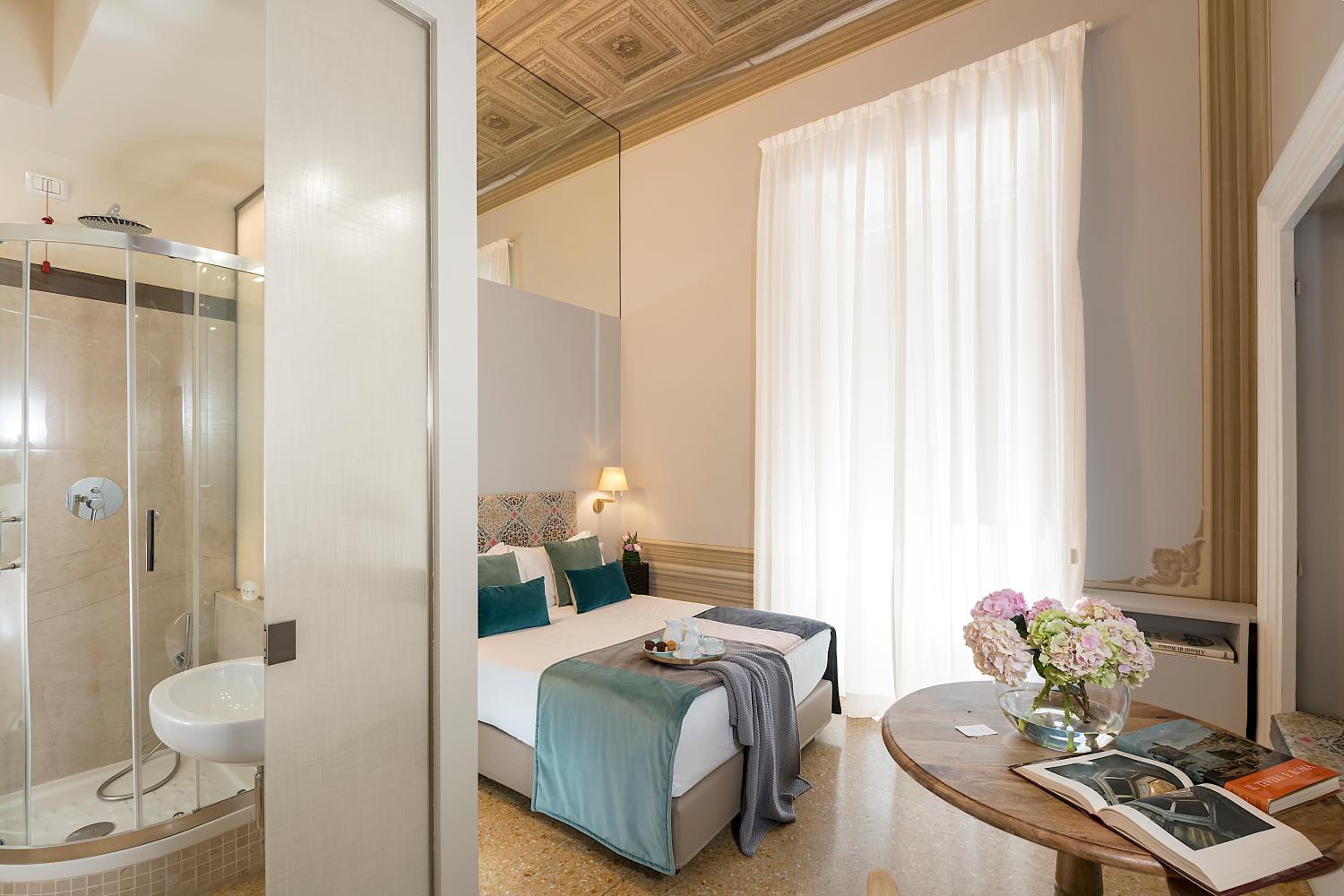 Superior Double or Twin Room photo 2