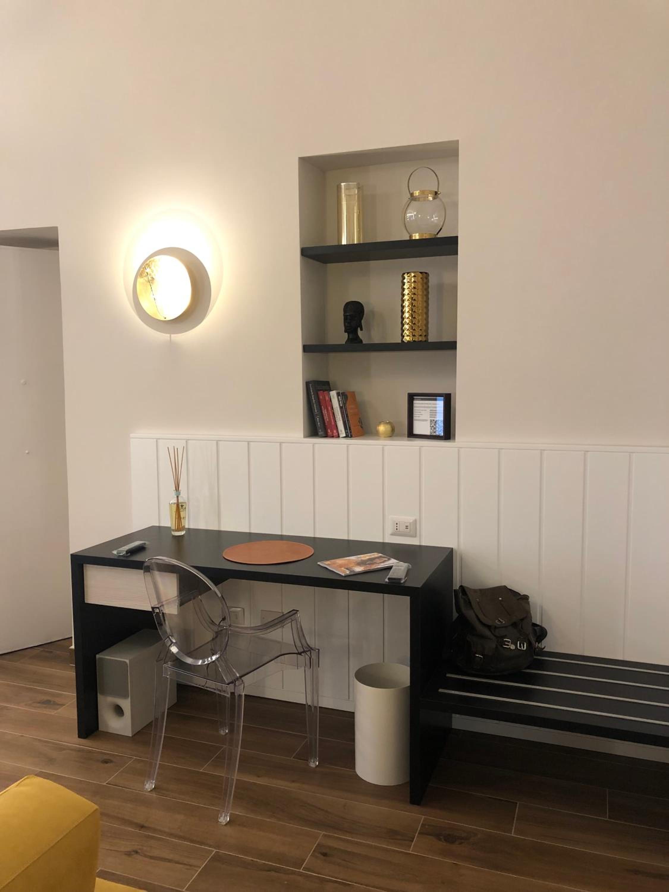Deluxe Junior Suite - Photo 18