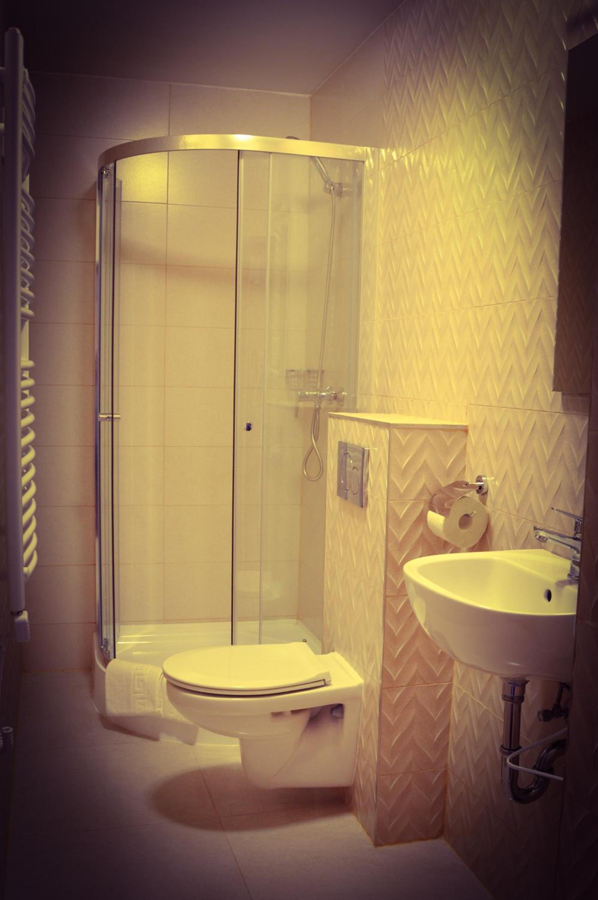 Standard Double or Twin Room - Photo 23
