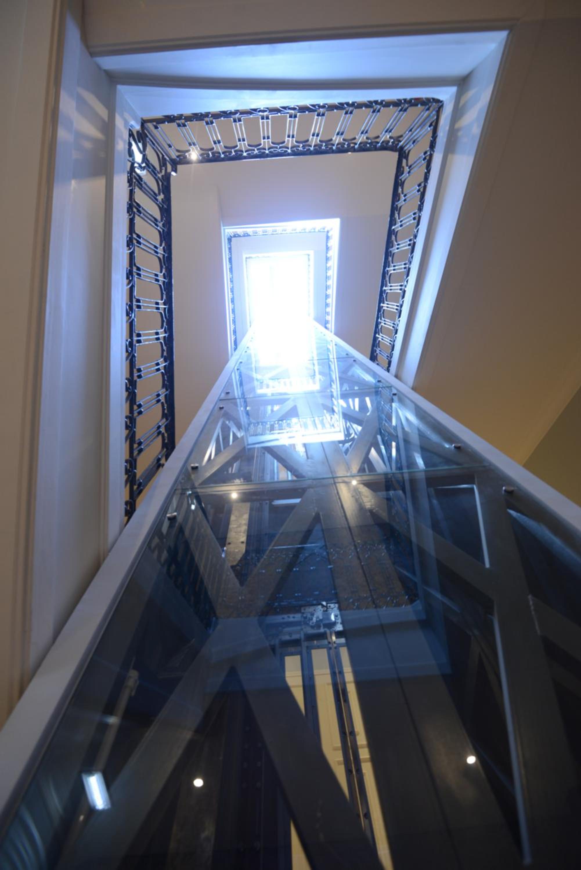 Apartment with Balcony - Photo 24
