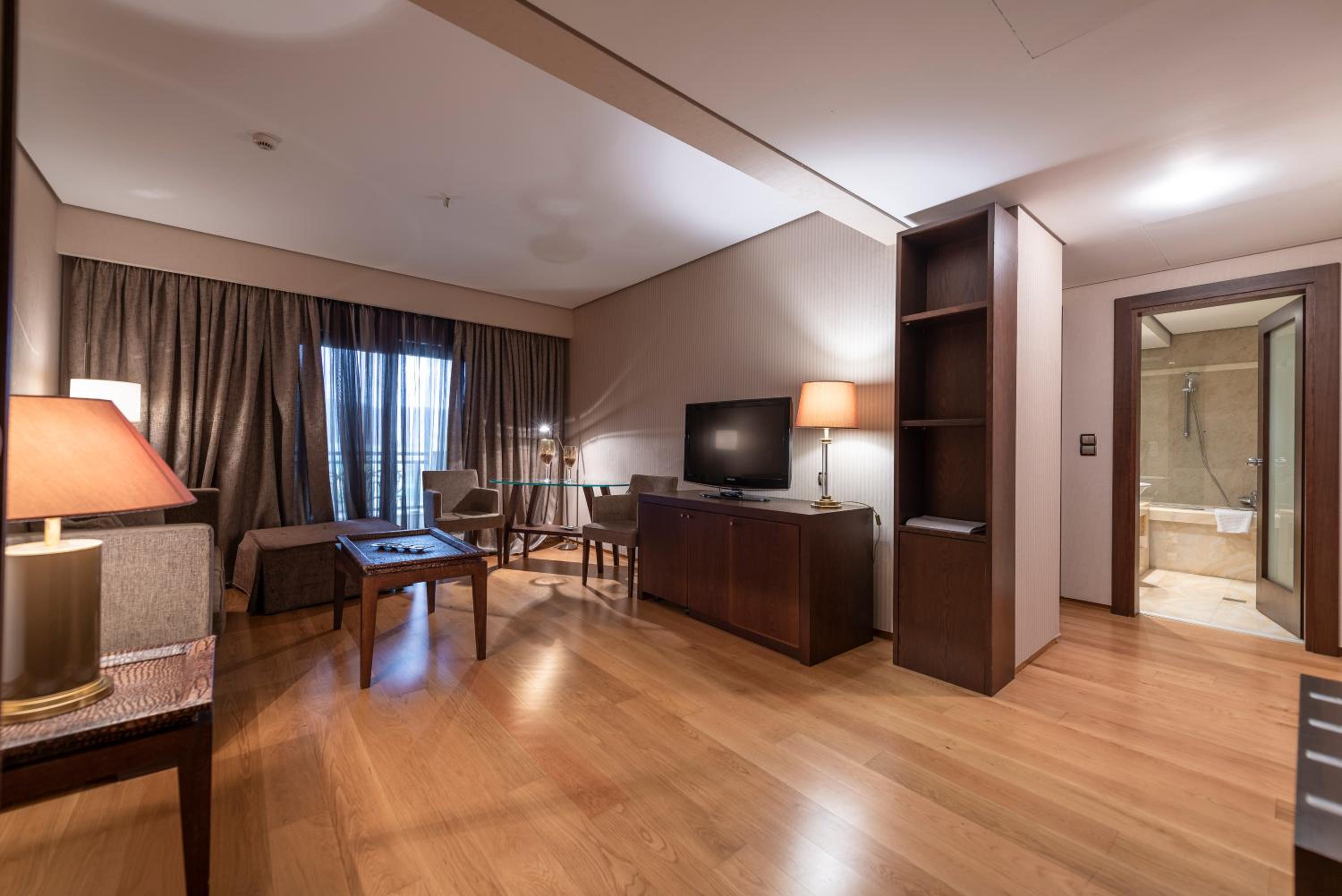 Grand Suite - Photo 2