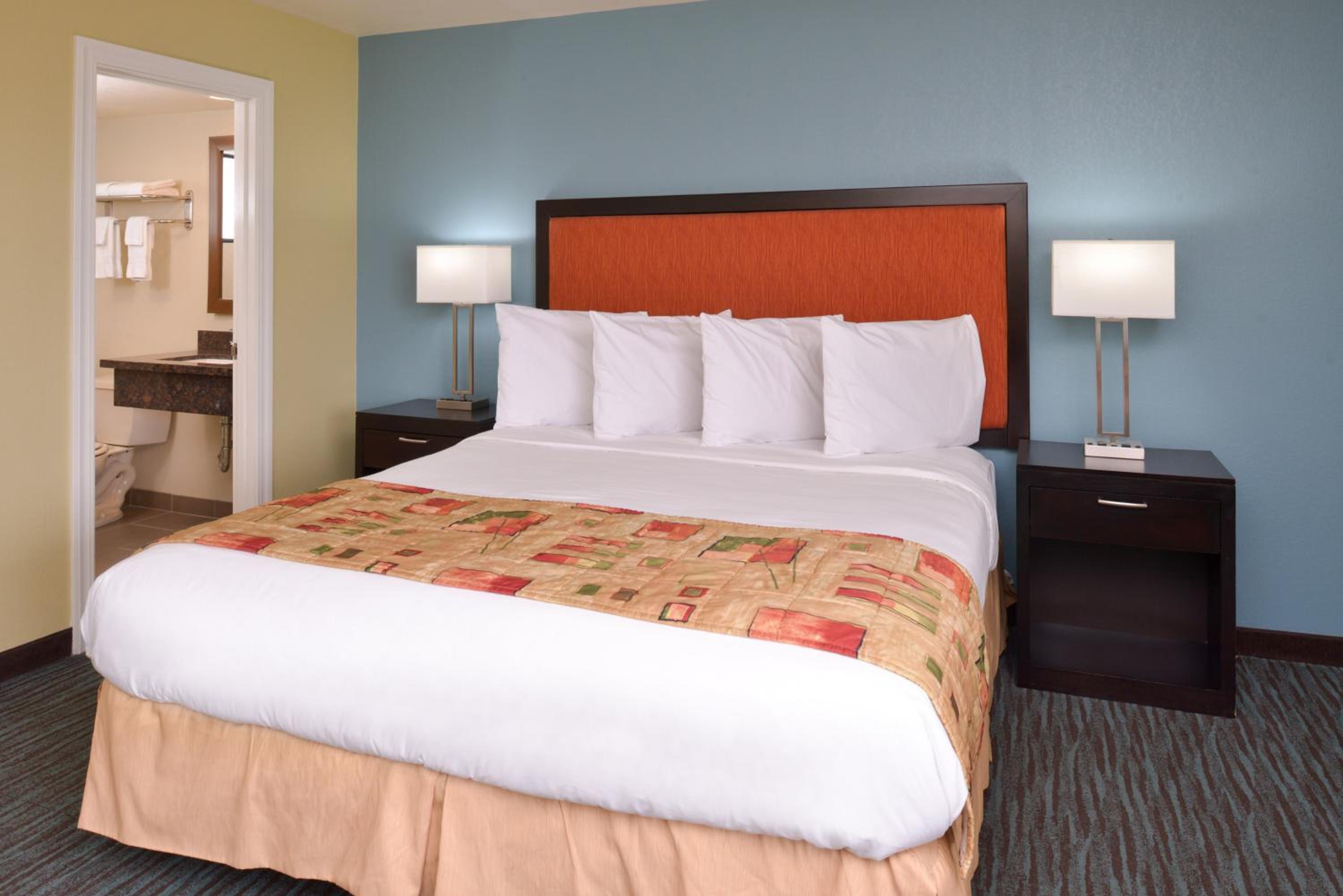 Queen Room - Photo 1