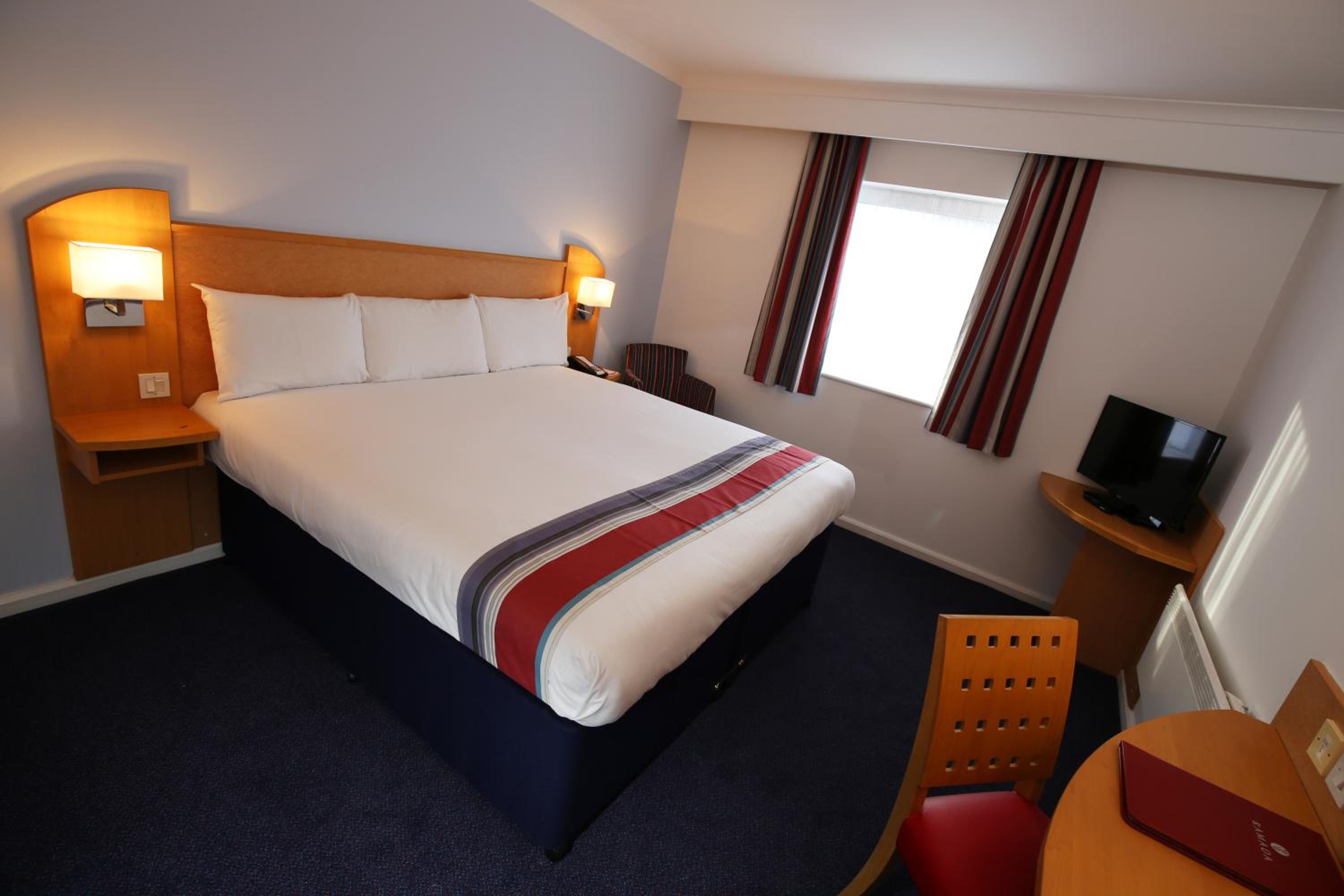 Double Room - Disability Access - Photo 6