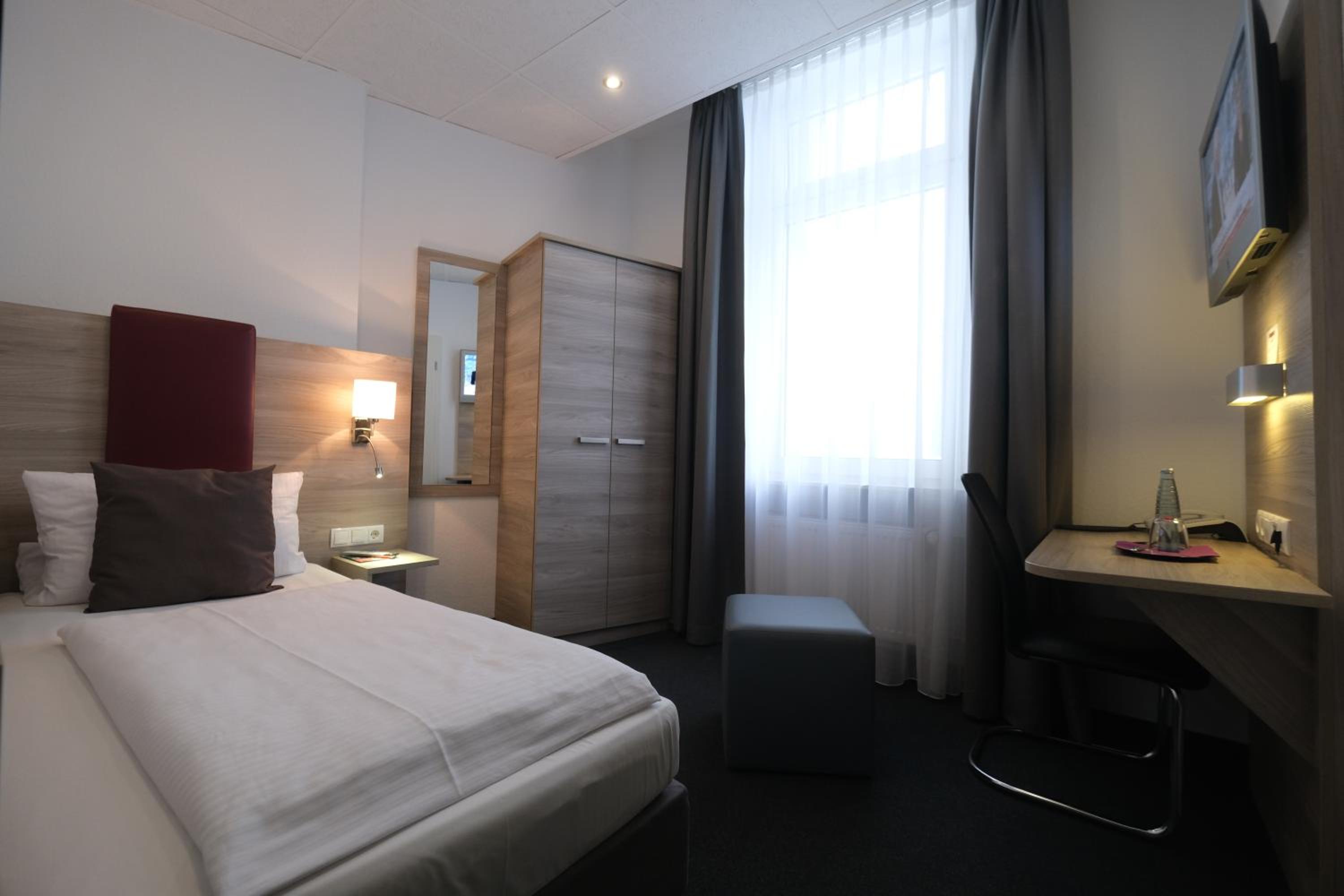 Business Single Room