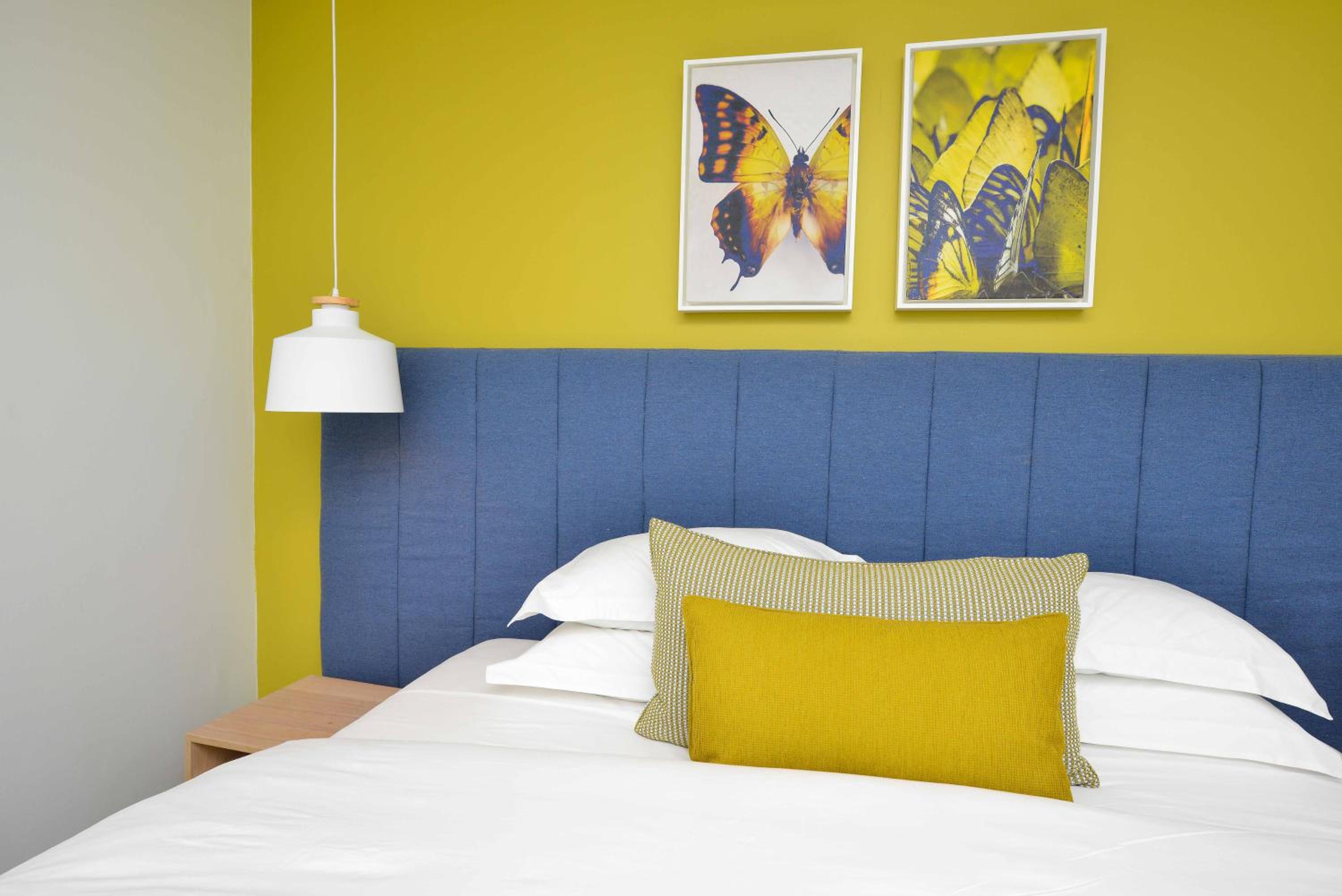 Deluxe Queen Room - Photo 2