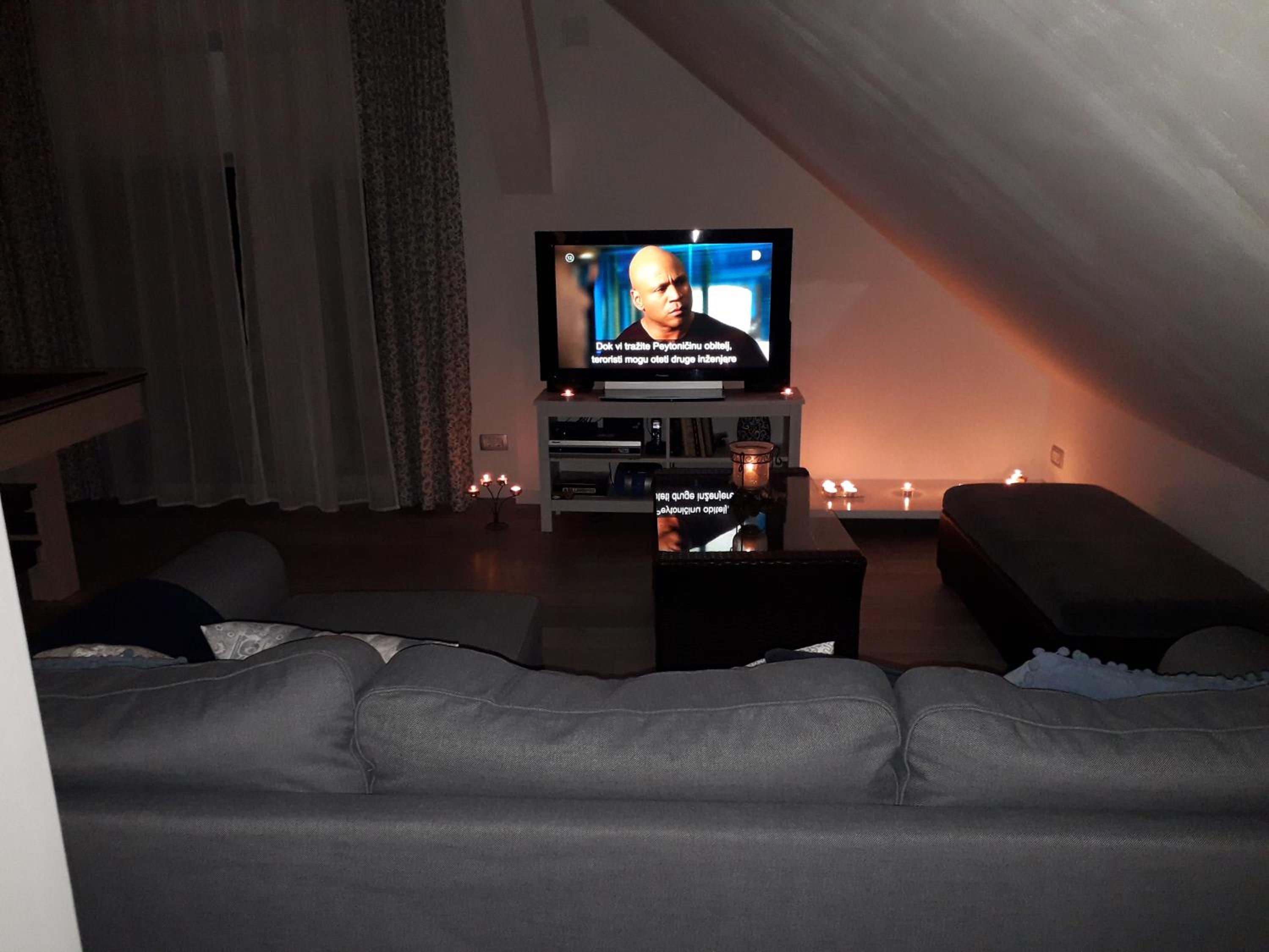 Studio Apartment - Photo 14