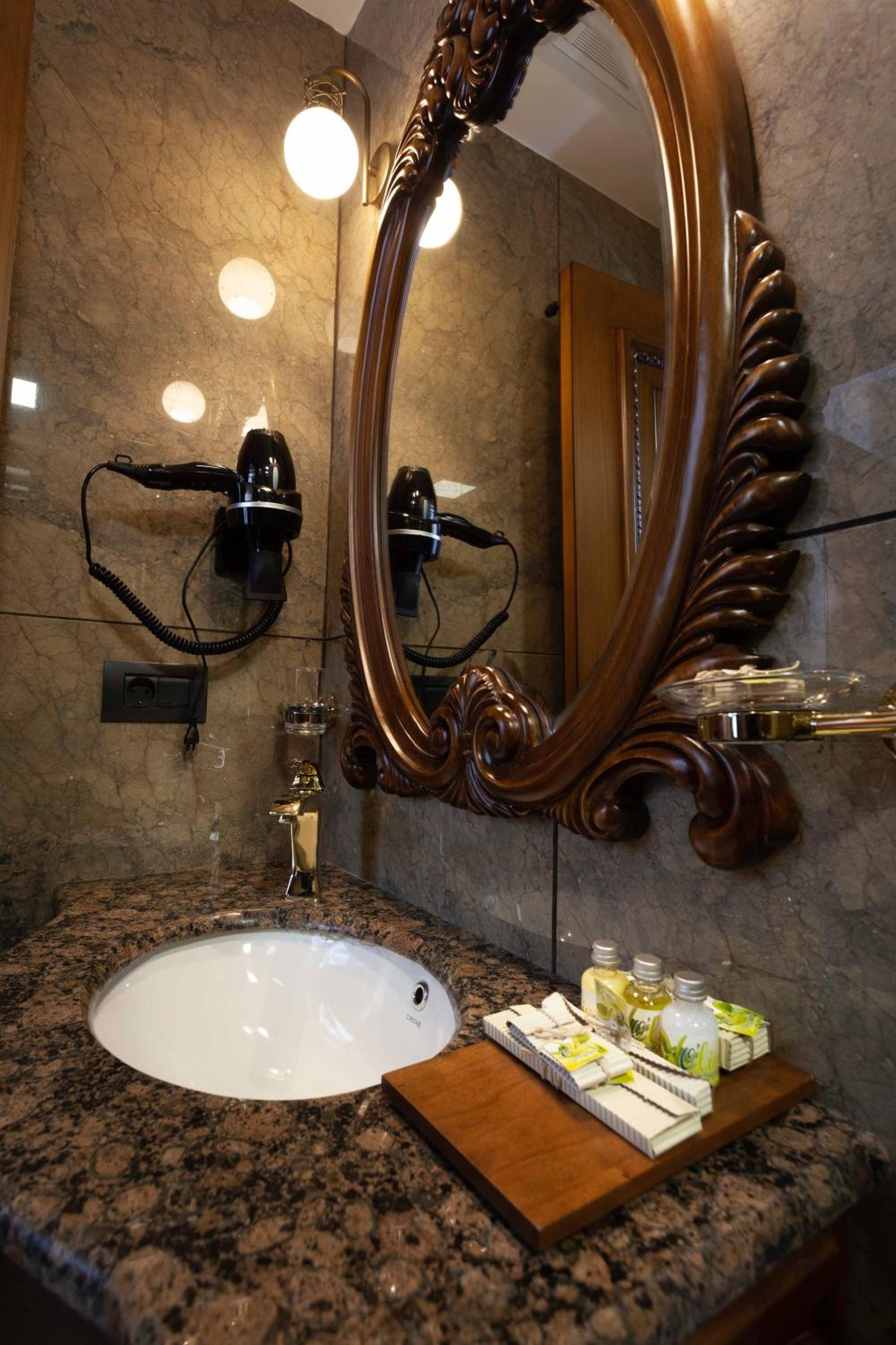Standard Queen Room photo 3