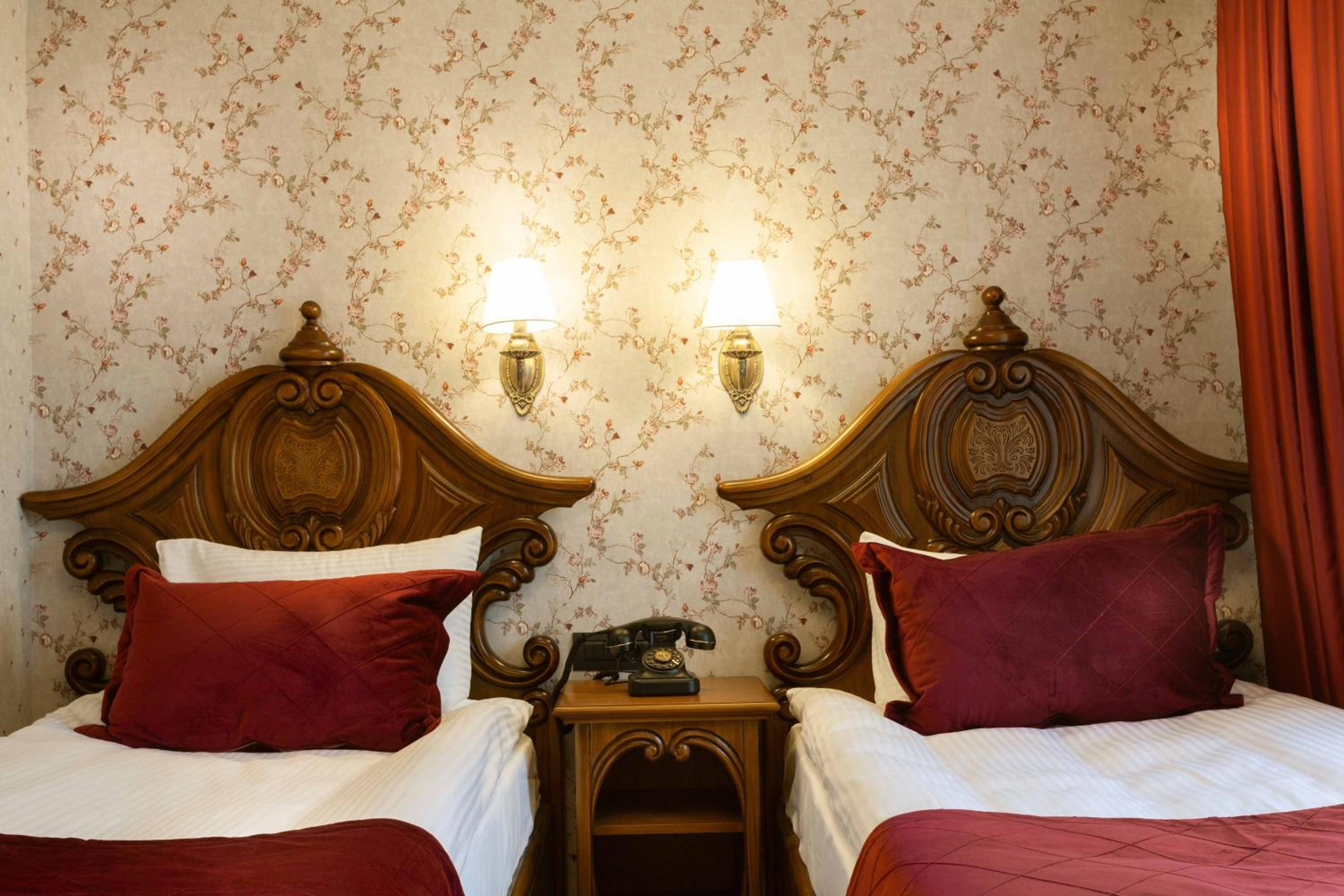 Standard Double or Twin Room photo 3