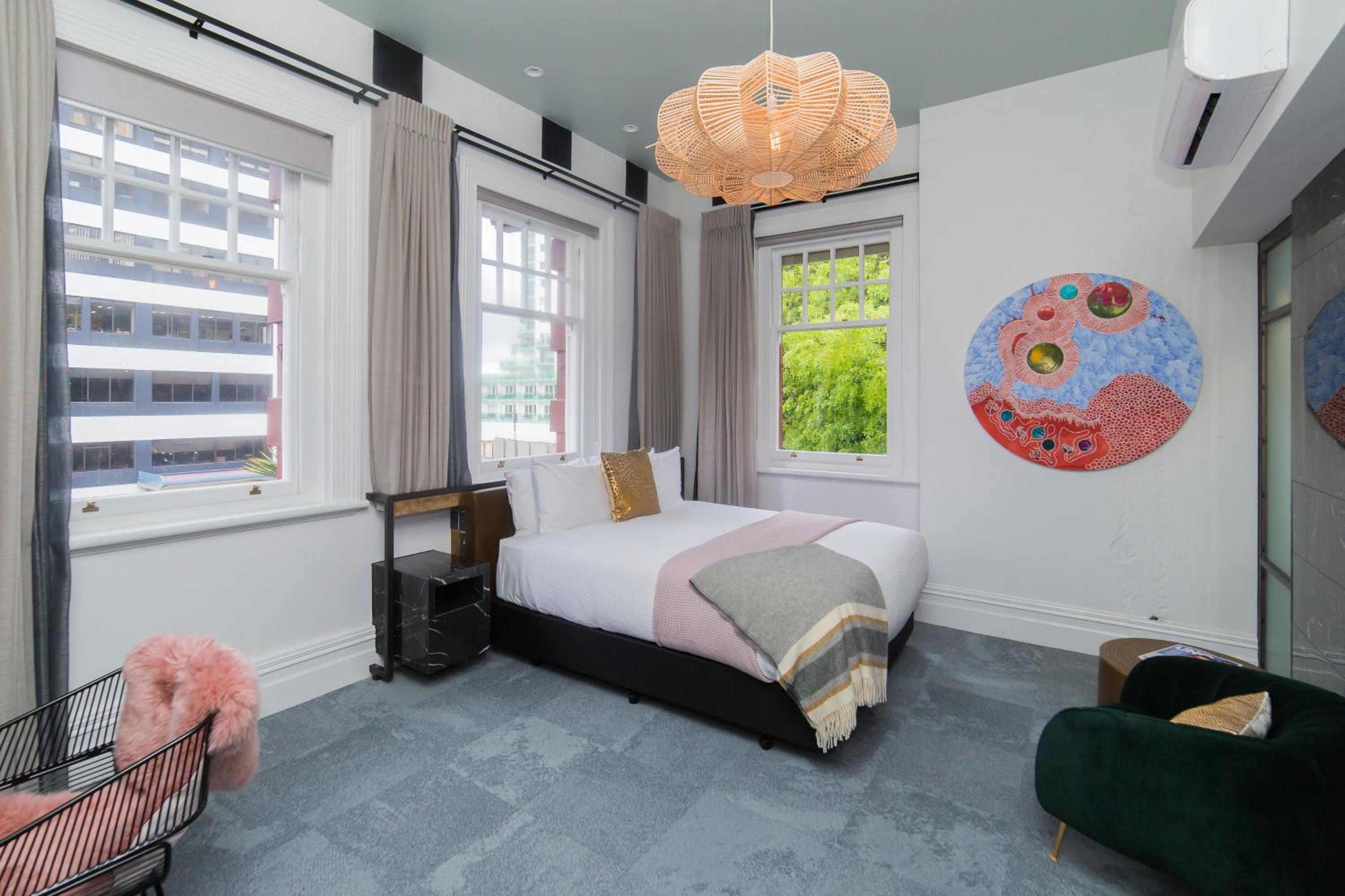 Premier King Room - Photo 4