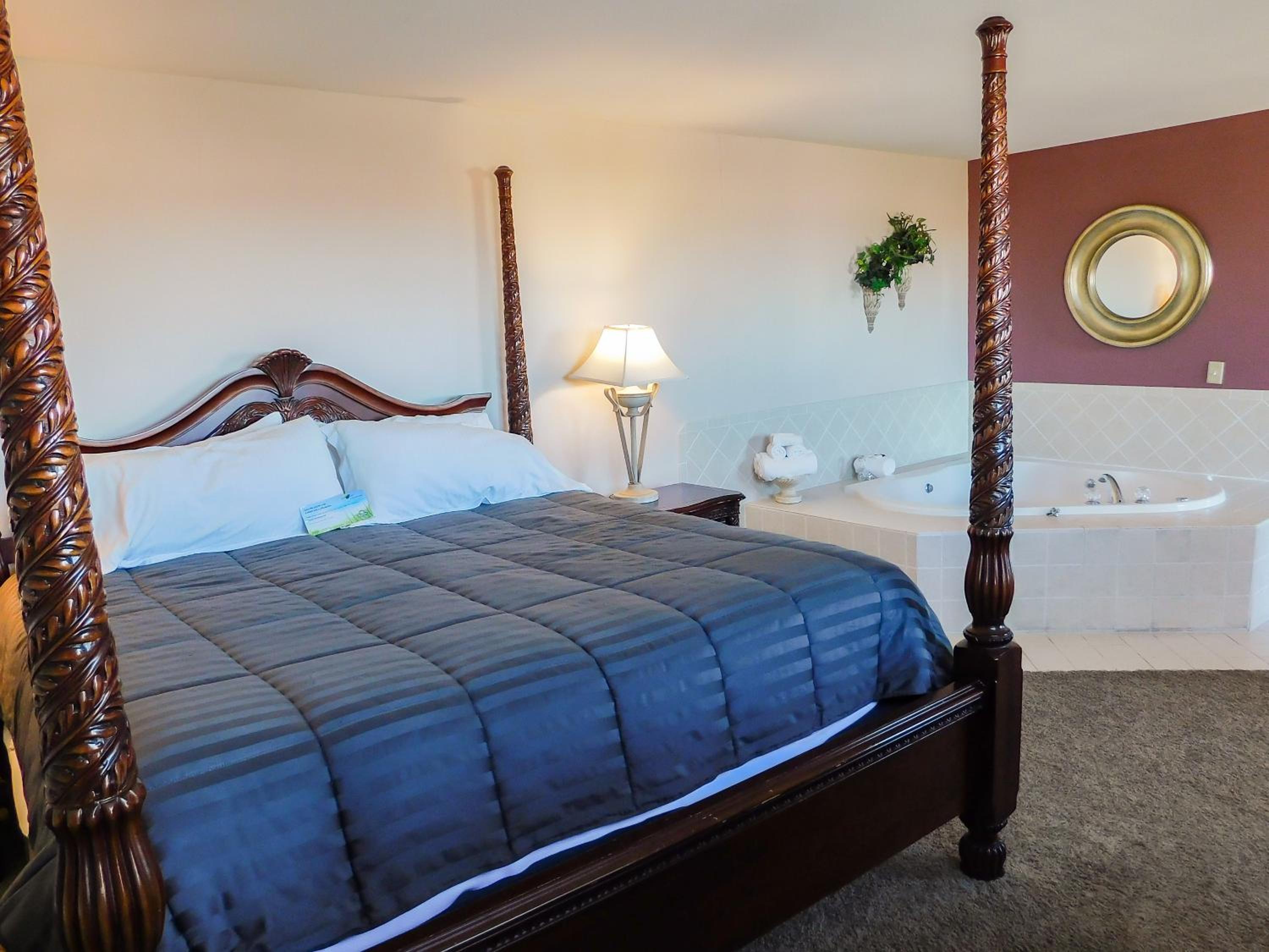 Deluxe King Suite