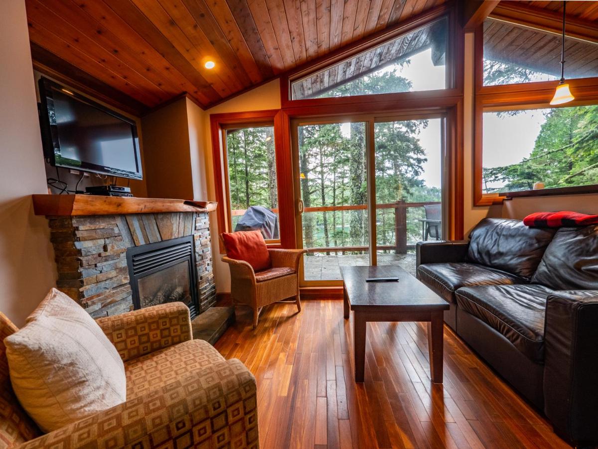 Two-Bedroom Cottage with Sea View-Nest photo 1