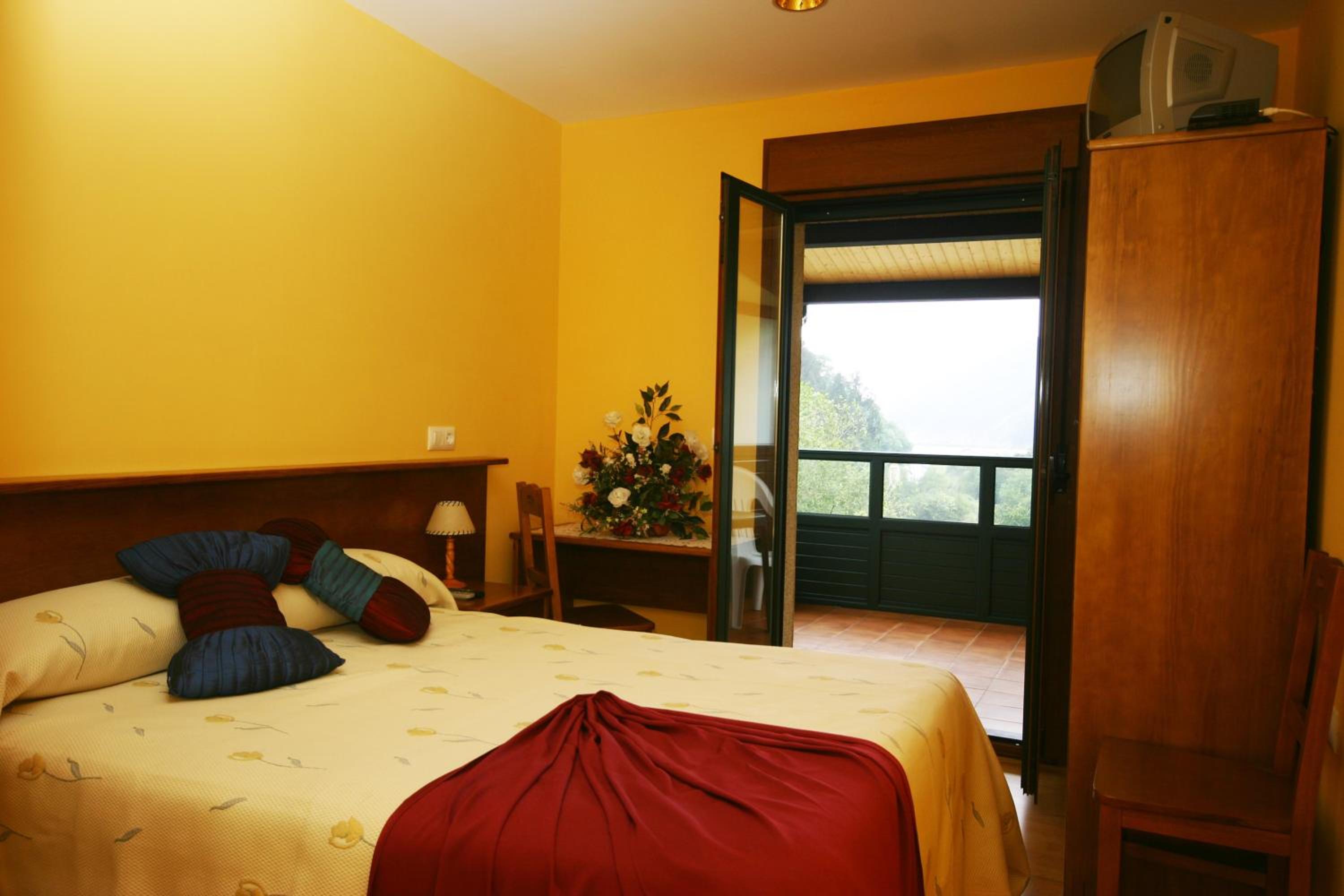 Double Room with Terrace - Photo 2