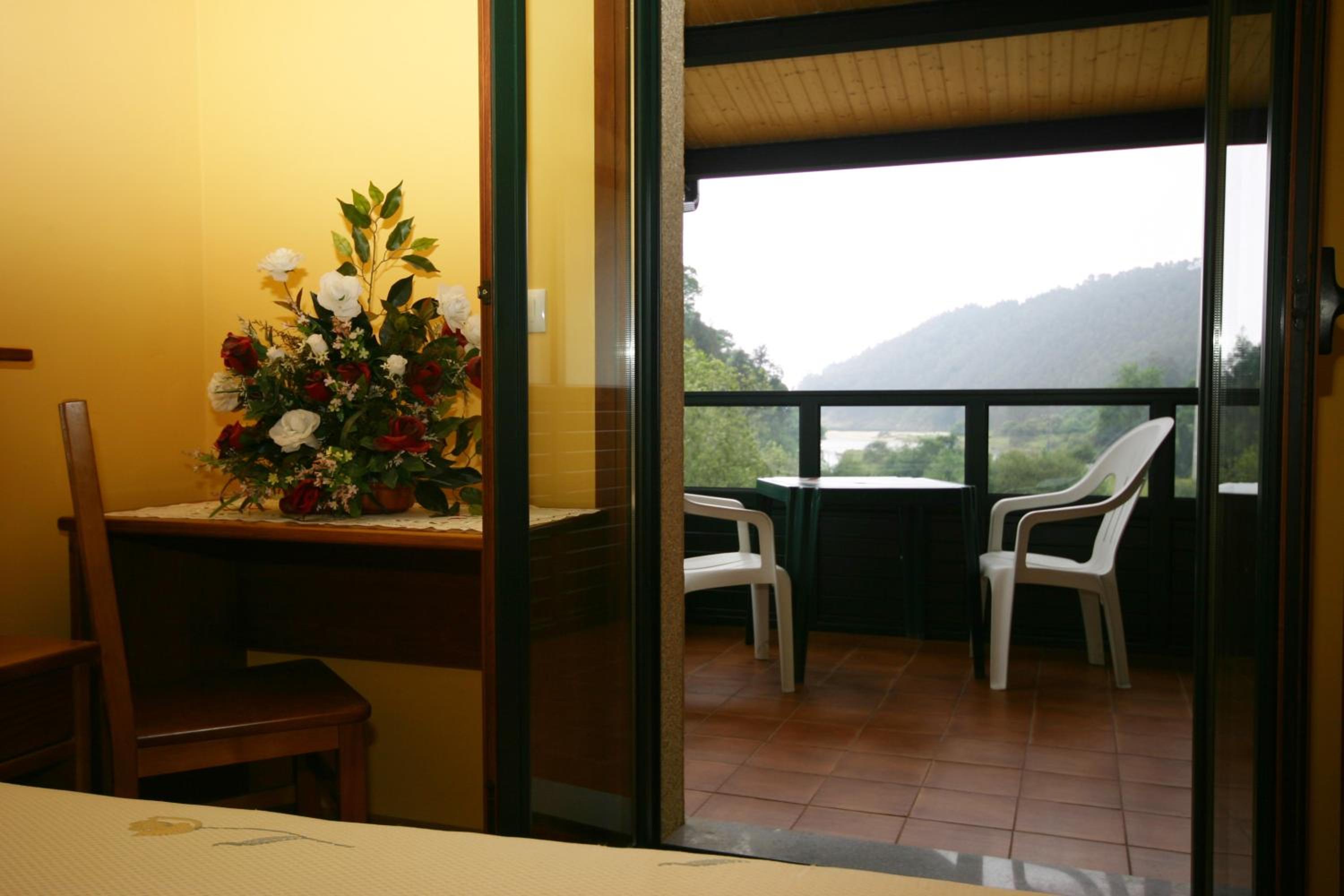 Double Room with Terrace - Photo 3