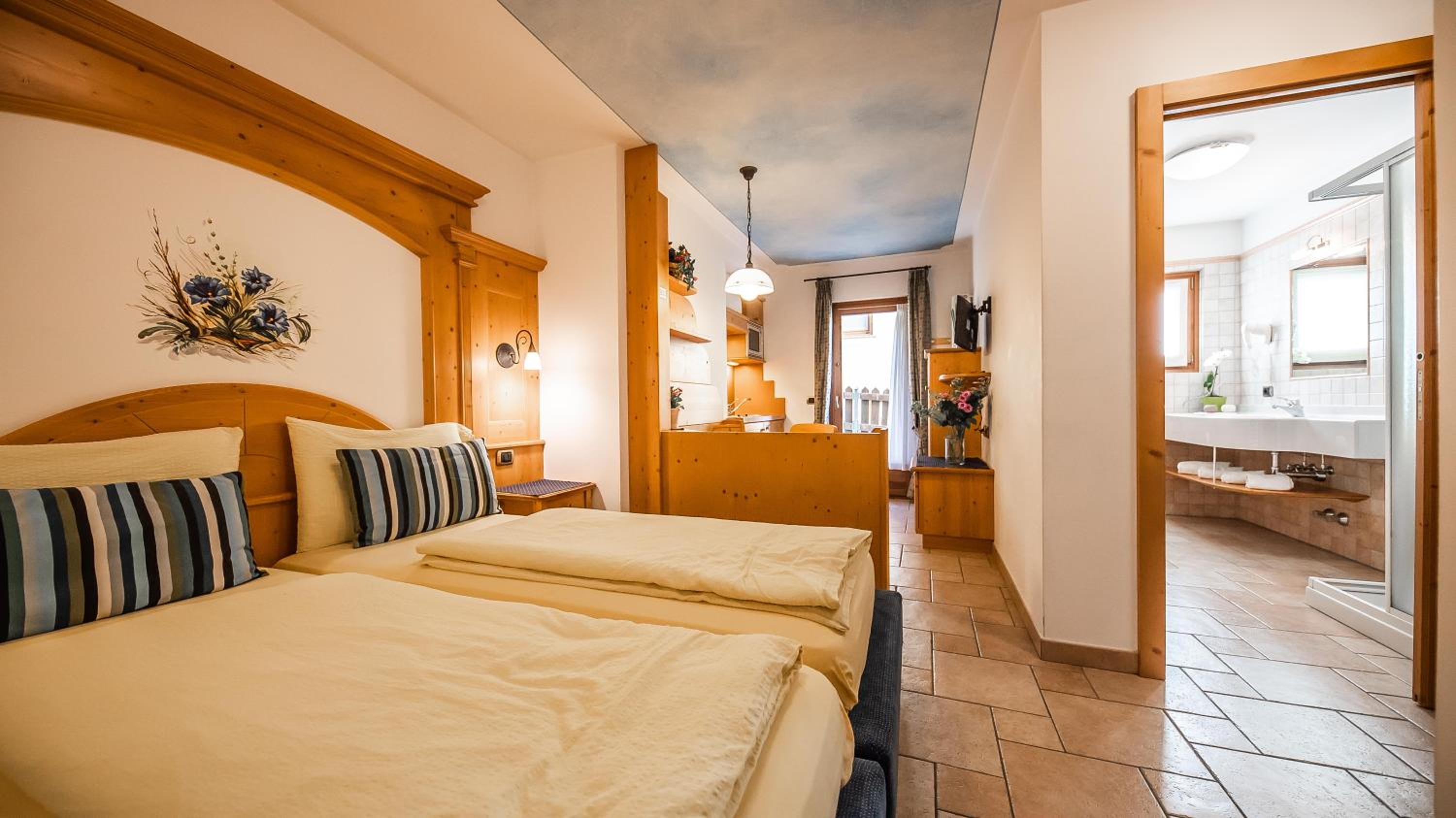 Studio Apartment photo 1