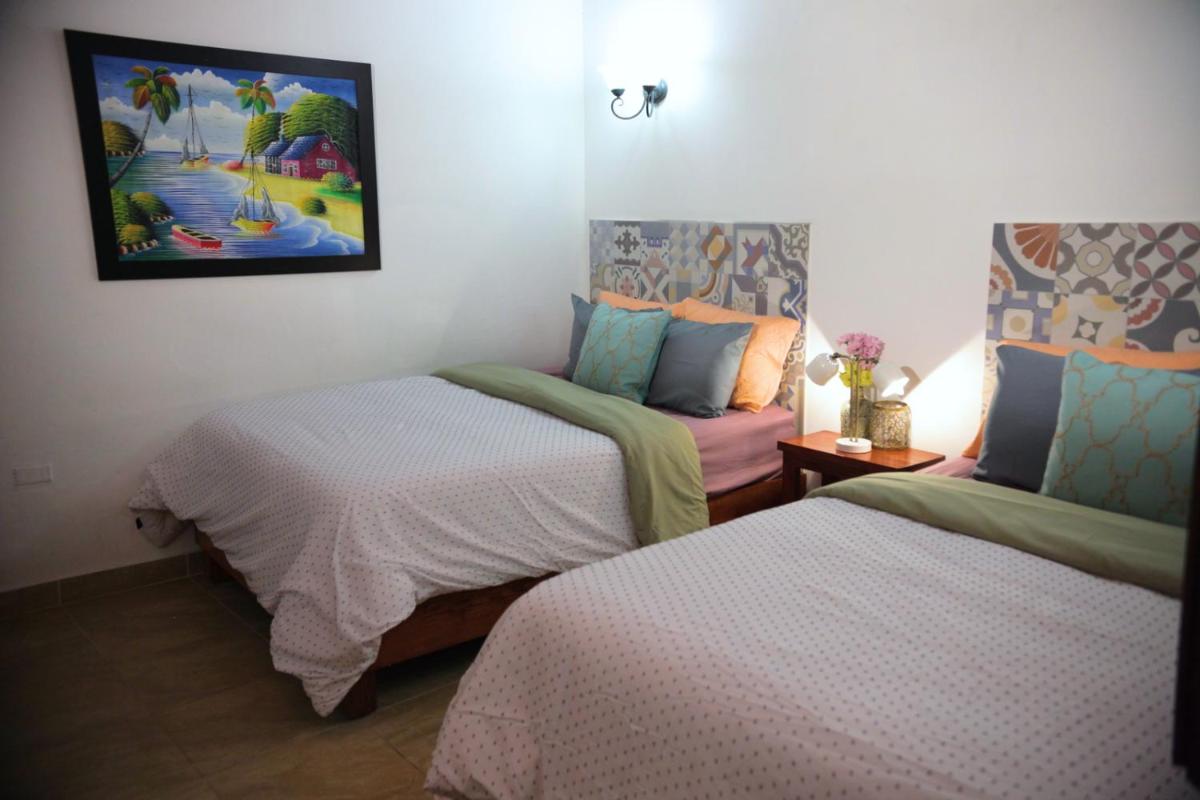 Plaza Colon Room photo 3