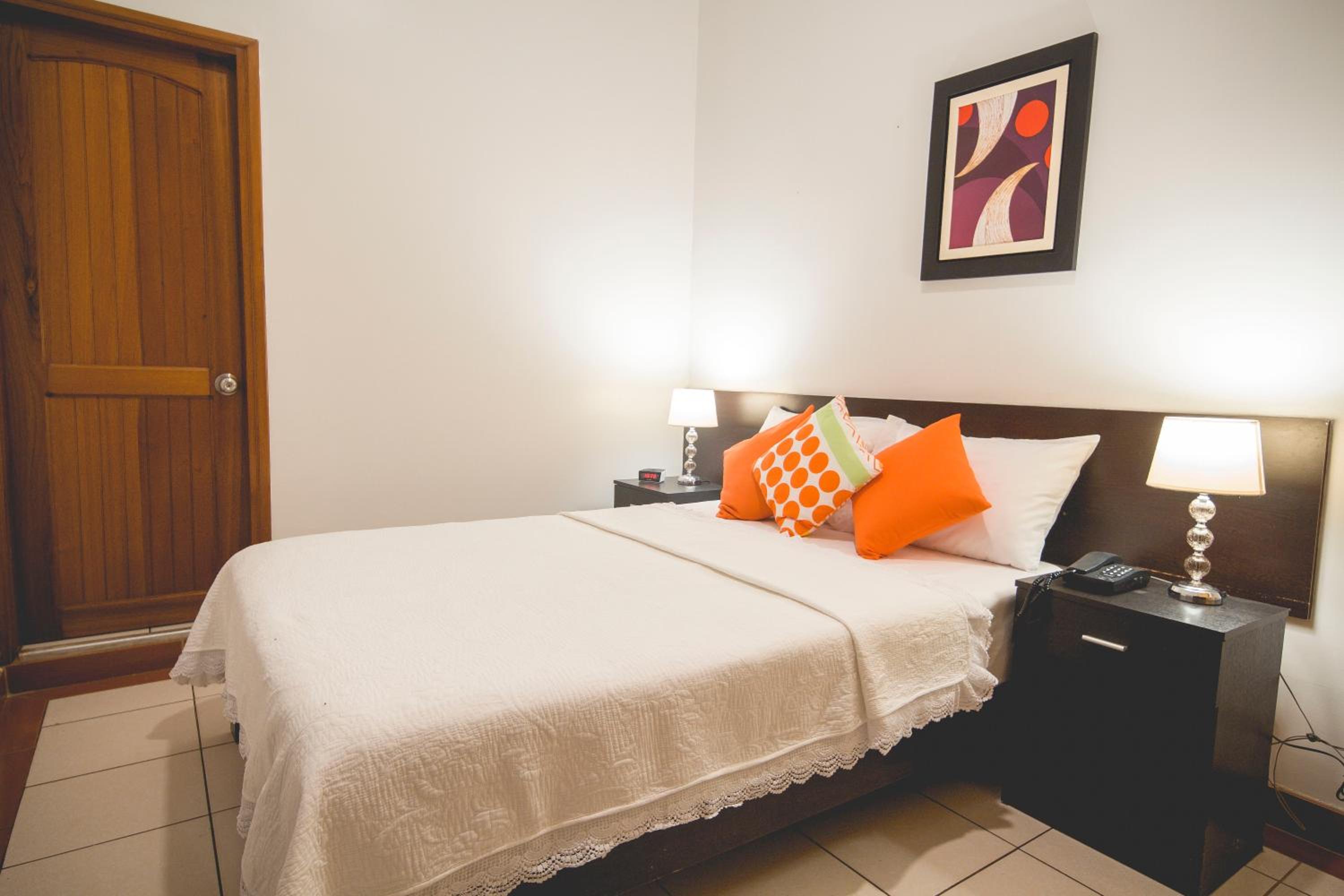 Budget Single Room photo 2