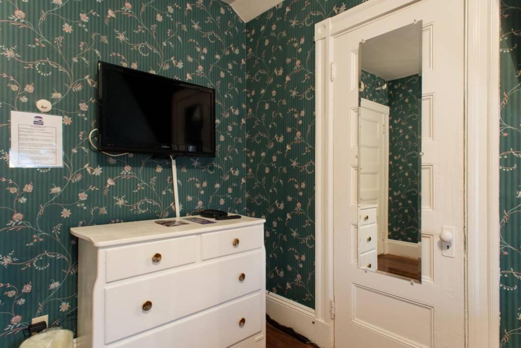 Twin Room with Shared Bathroom #12 photo 3