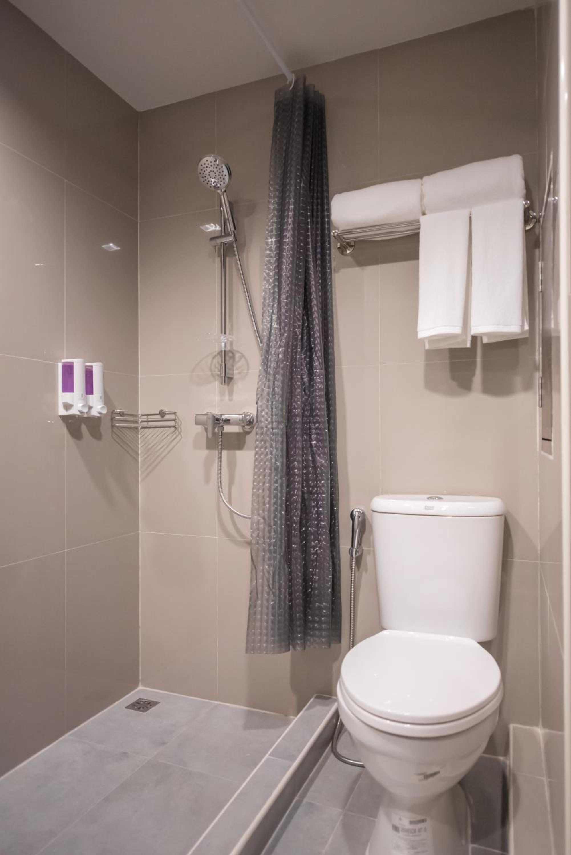 Deluxe Queen Room photo 2