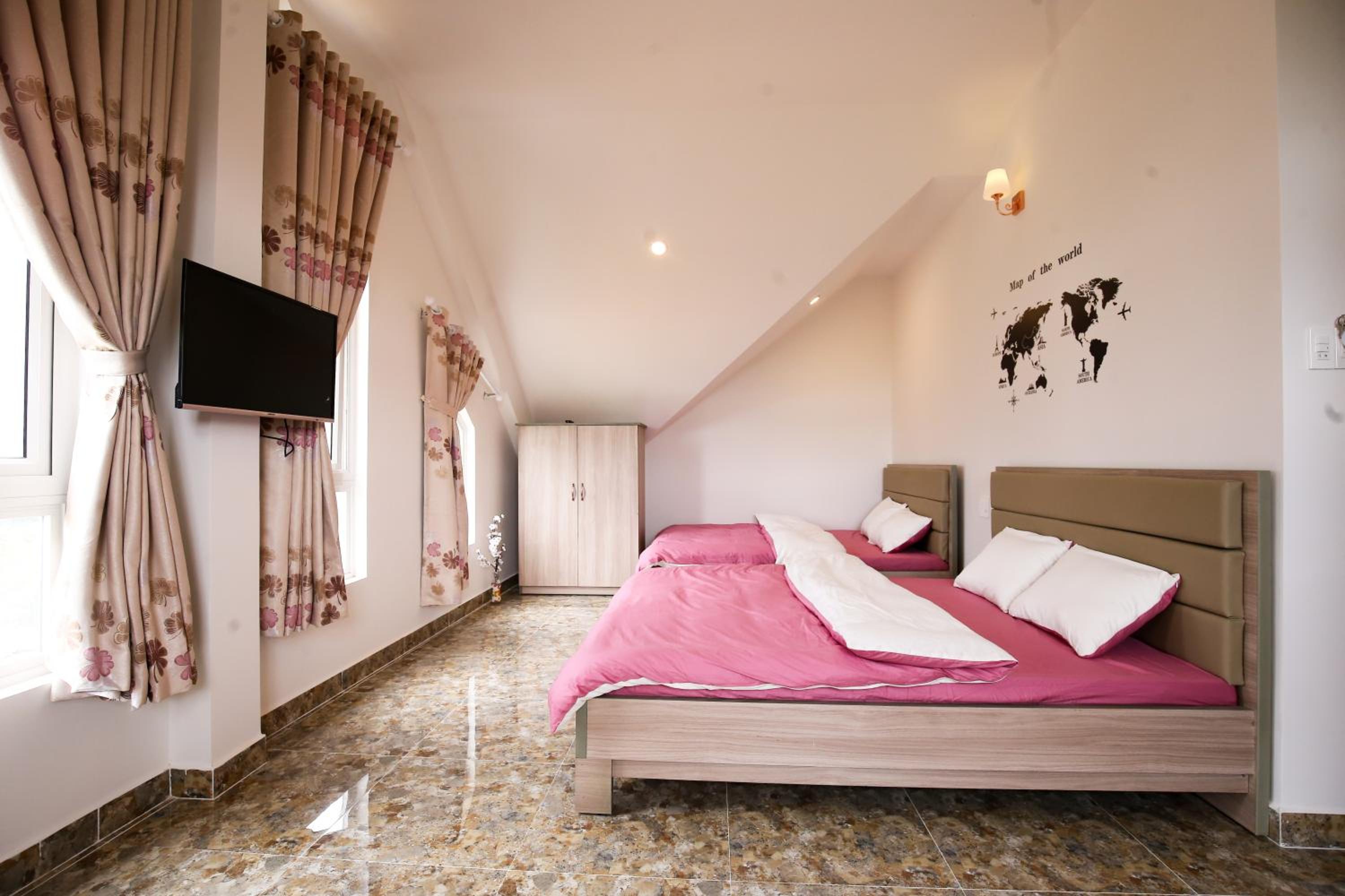 Family Double Room photo 2