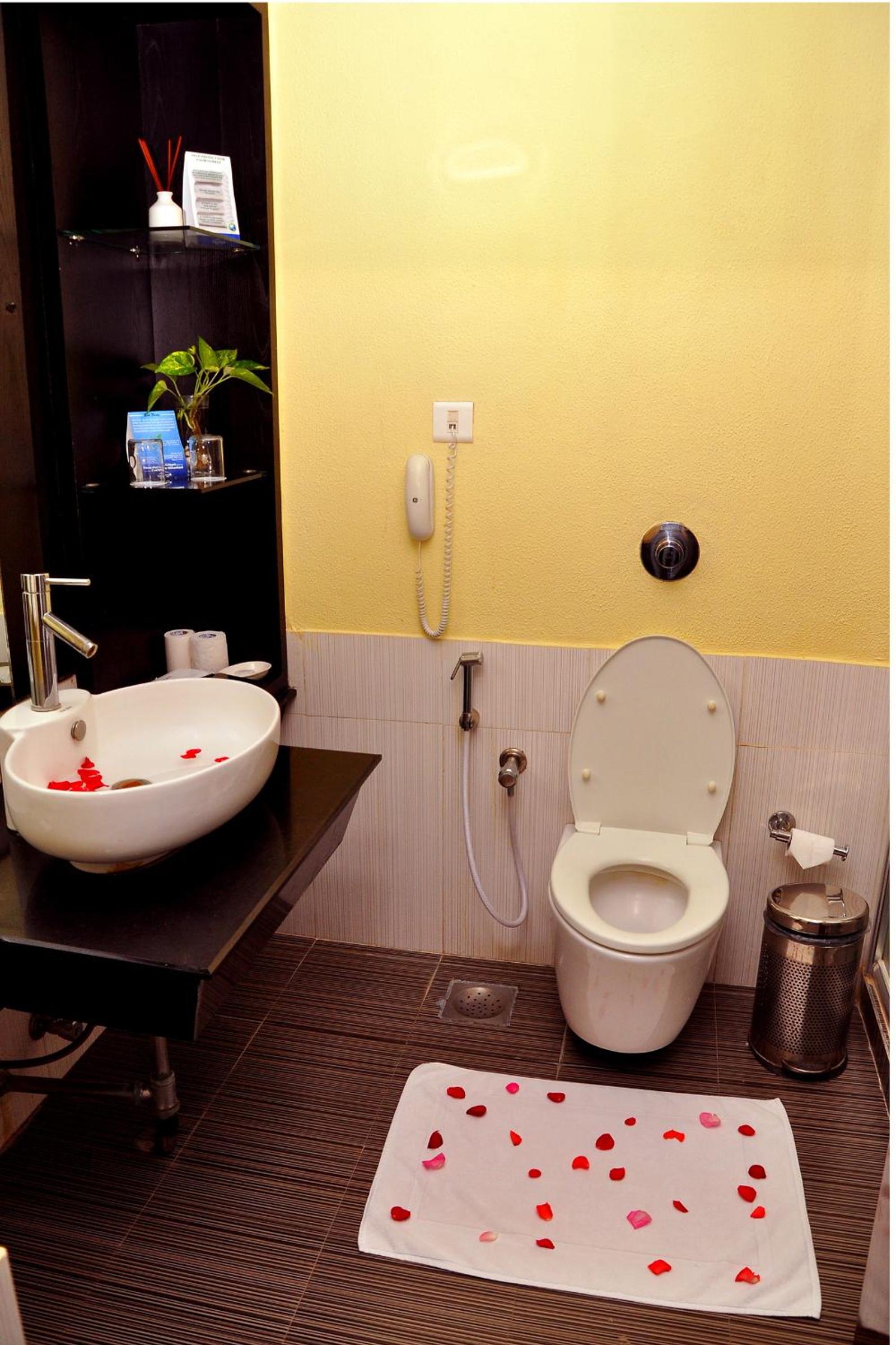 Suite - Photo 3