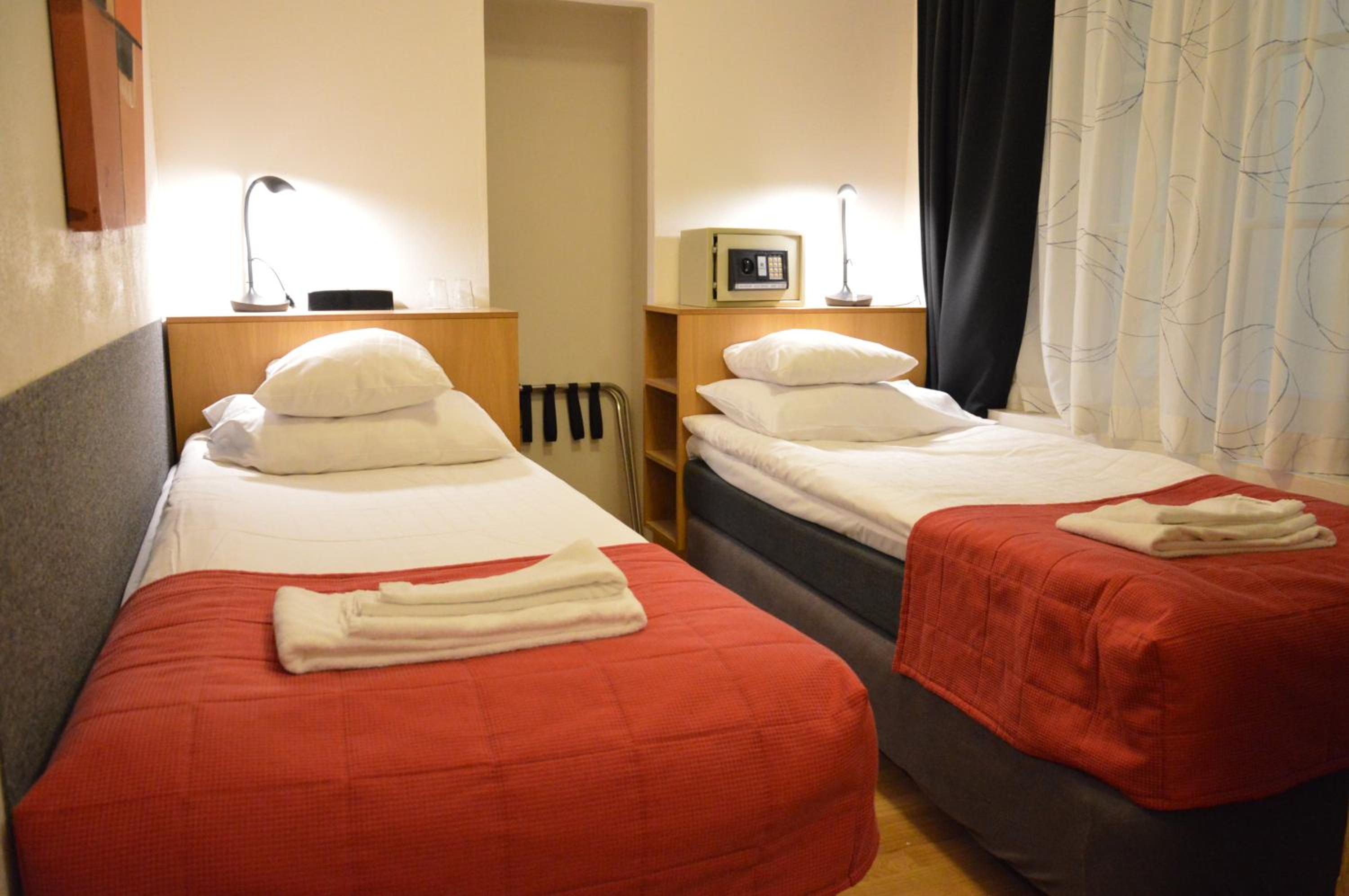 Standard Twin Room photo 3