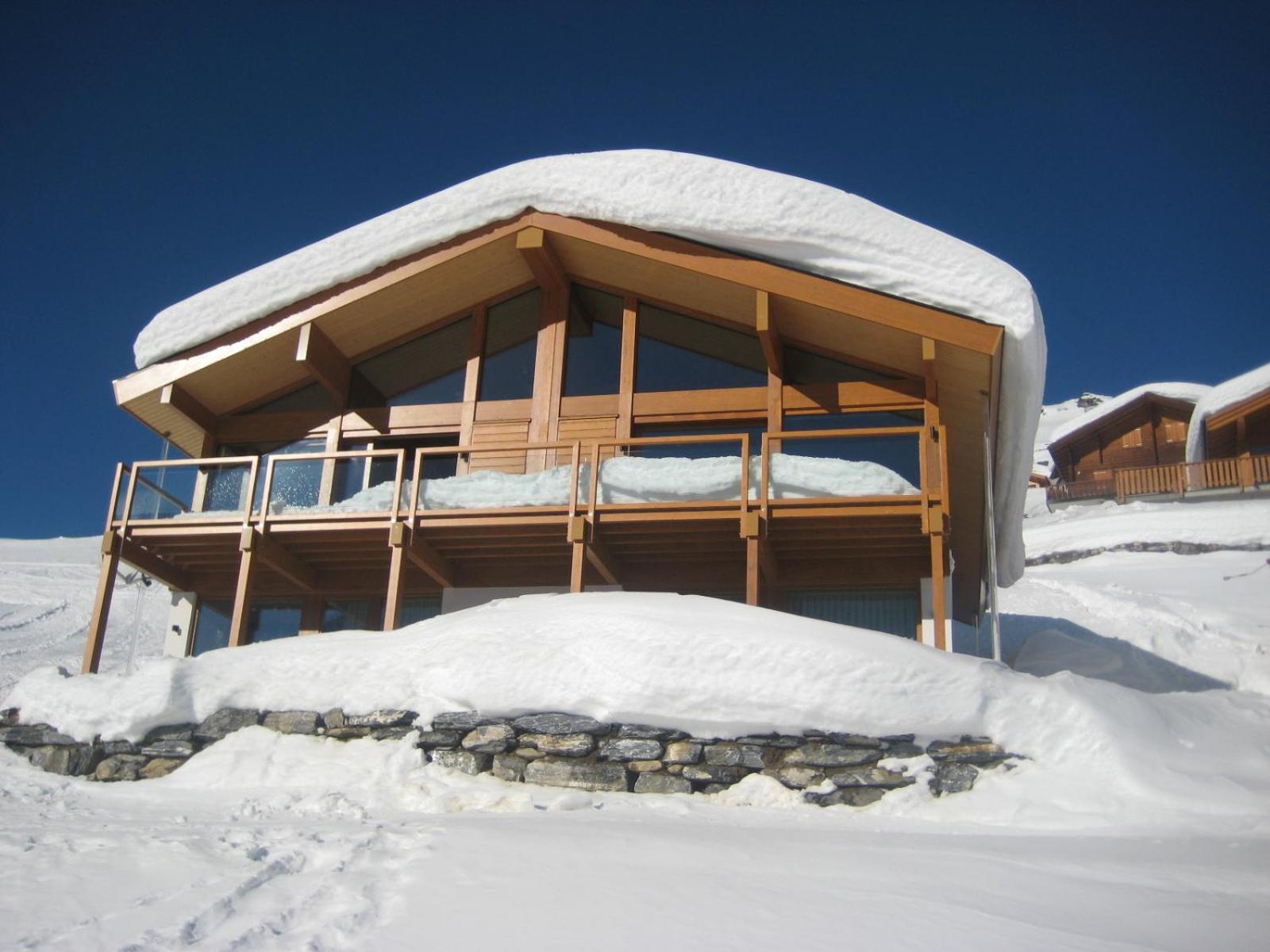 Three-Bedroom Chalet photo 2