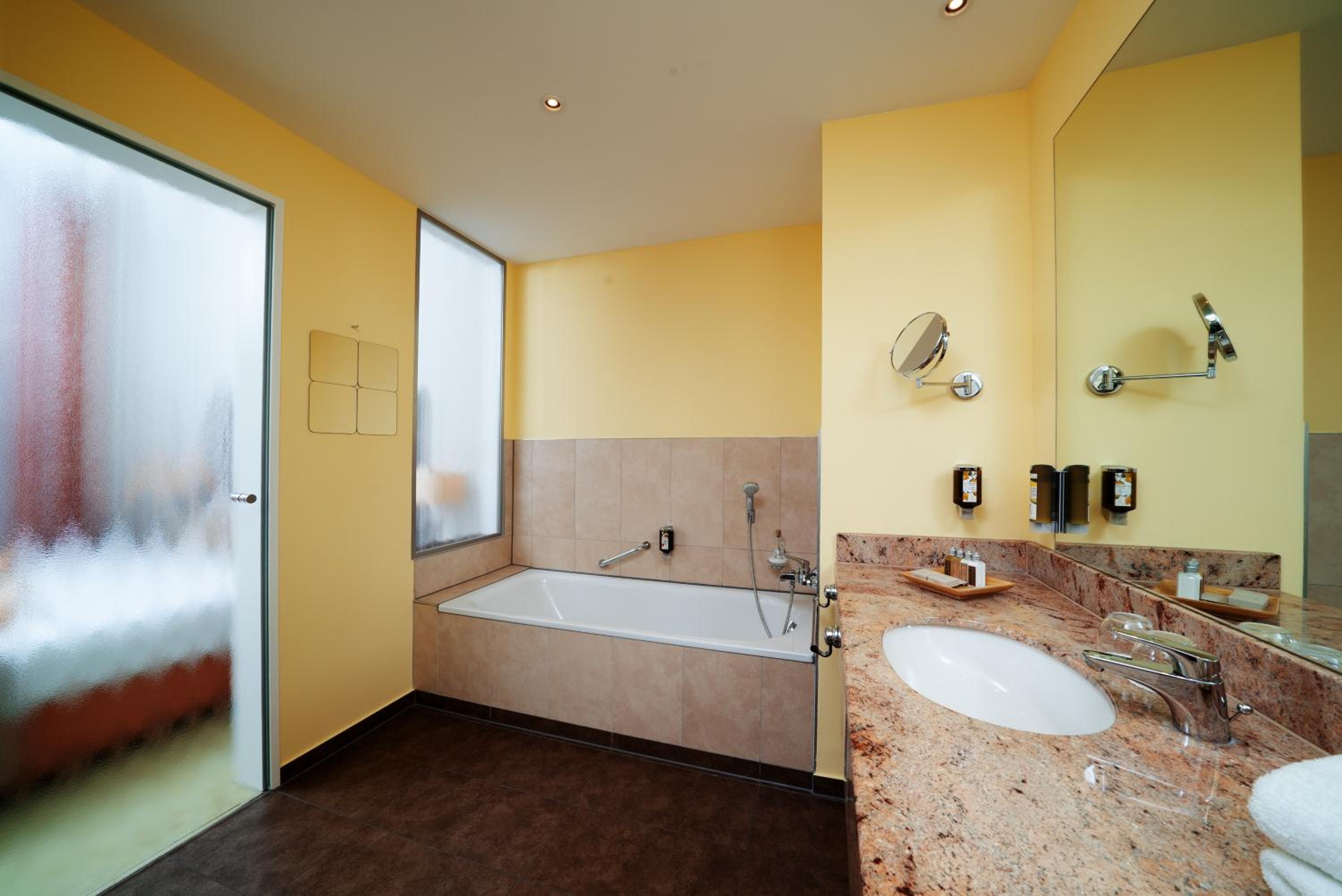 Comfort Double Room with Lake View photo 3