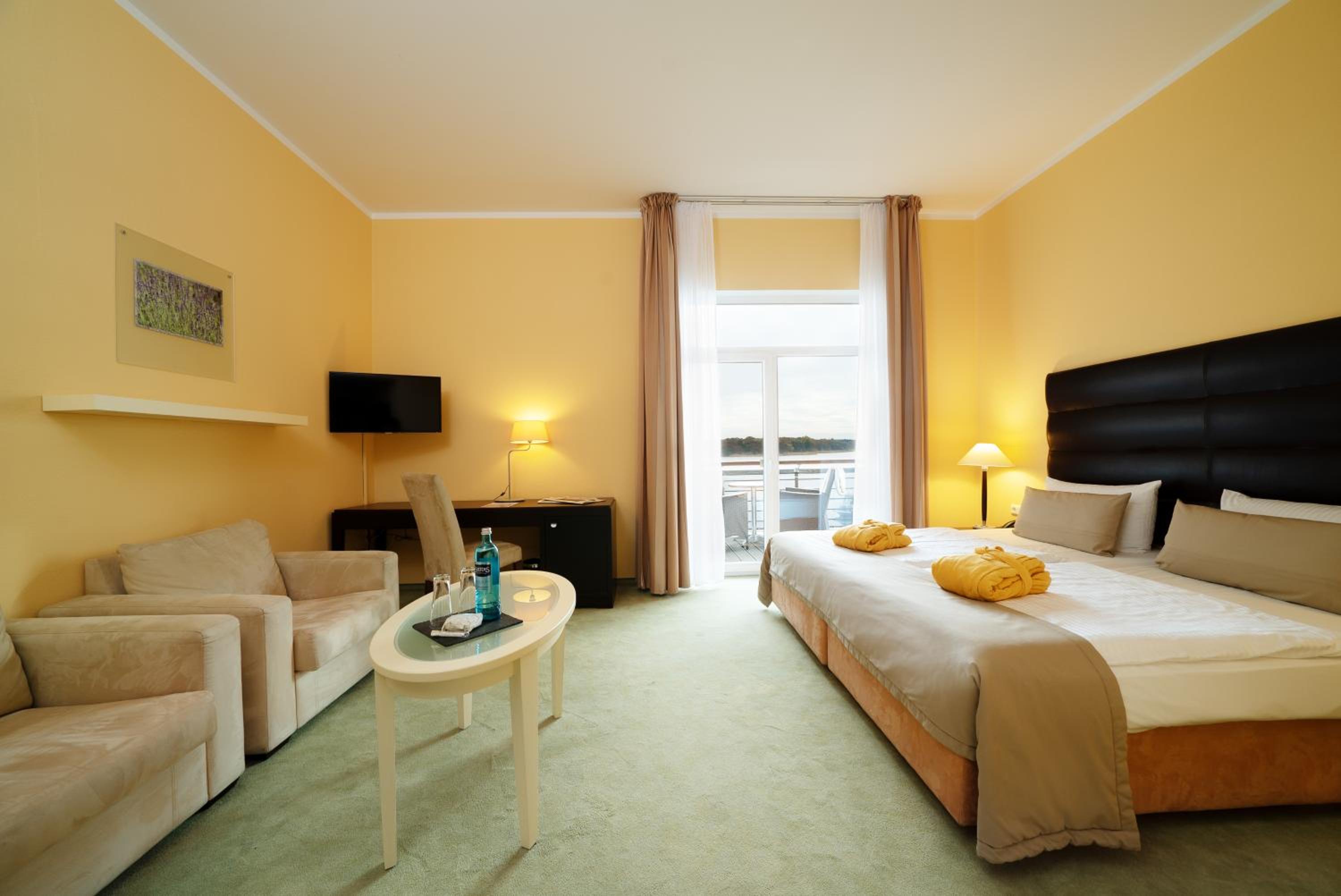 Comfort Double Room with Lake View photo 2