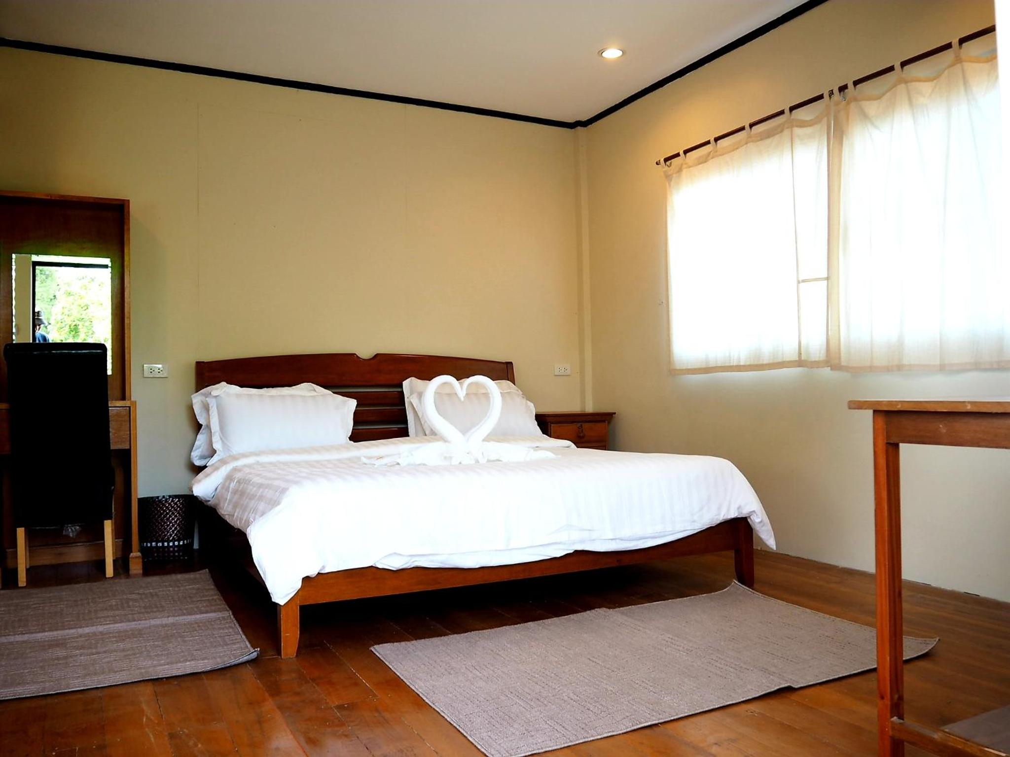 Deluxe Double Room with Balcony and Sea View