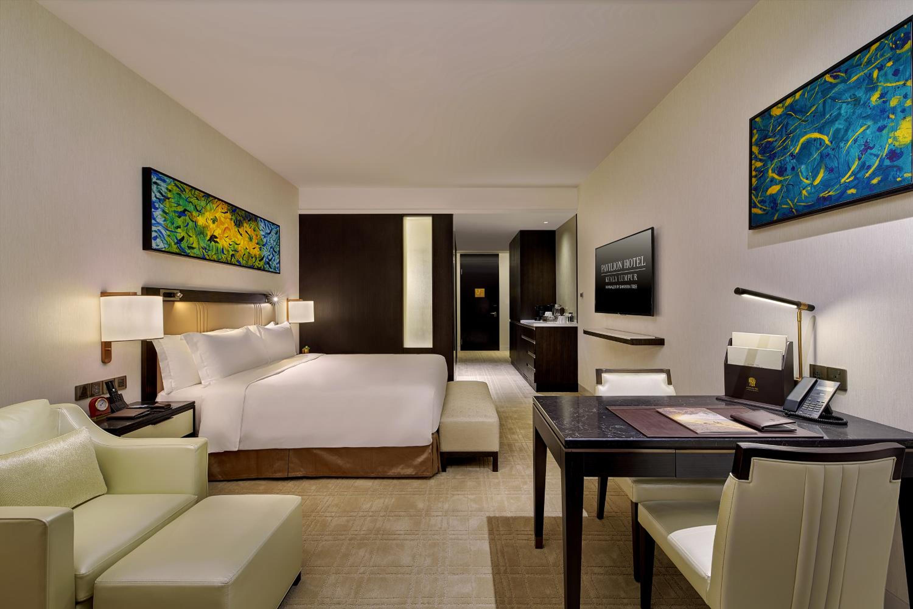 Grand Oasis King photo 2
