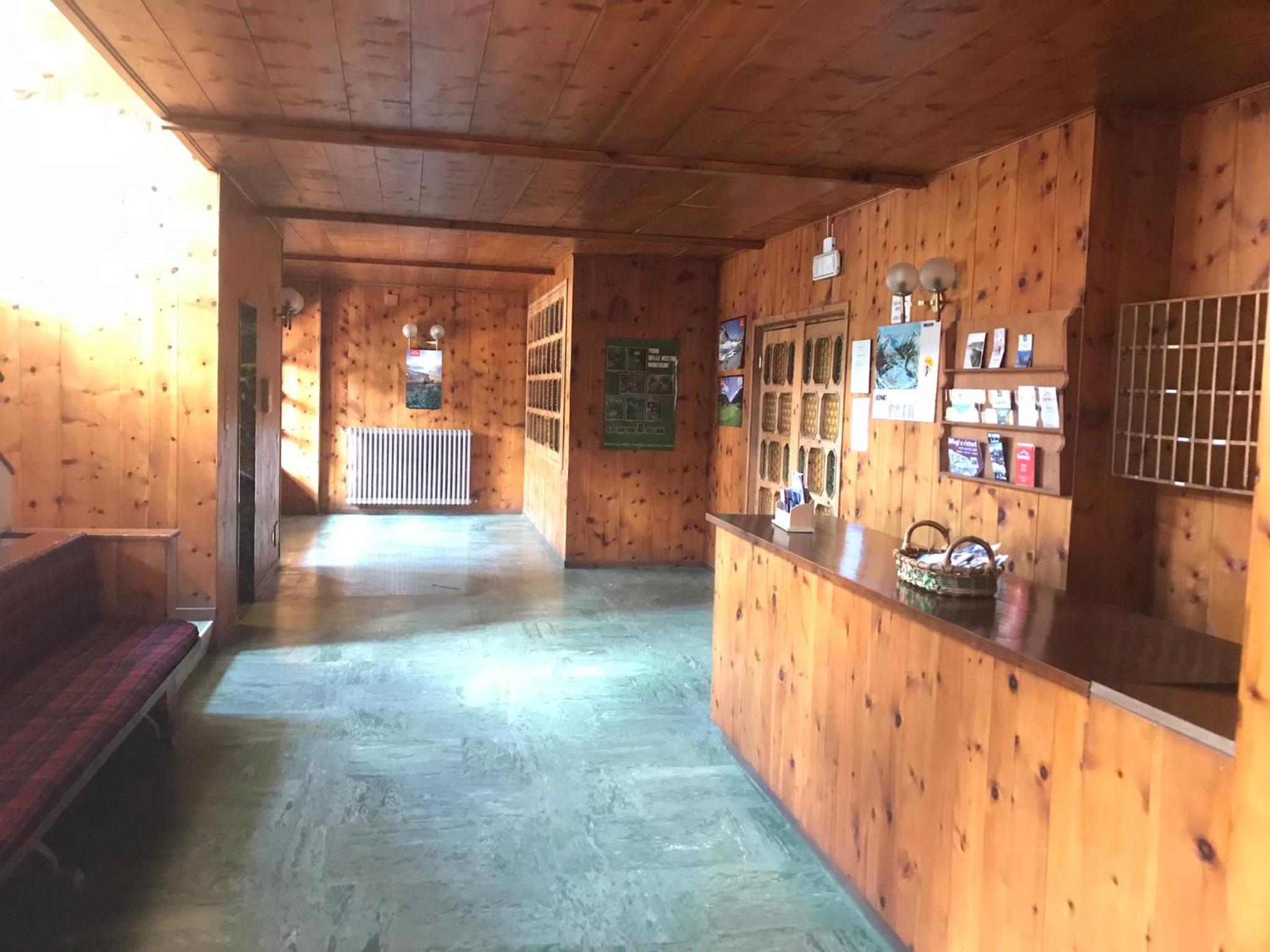 Deluxe Studio