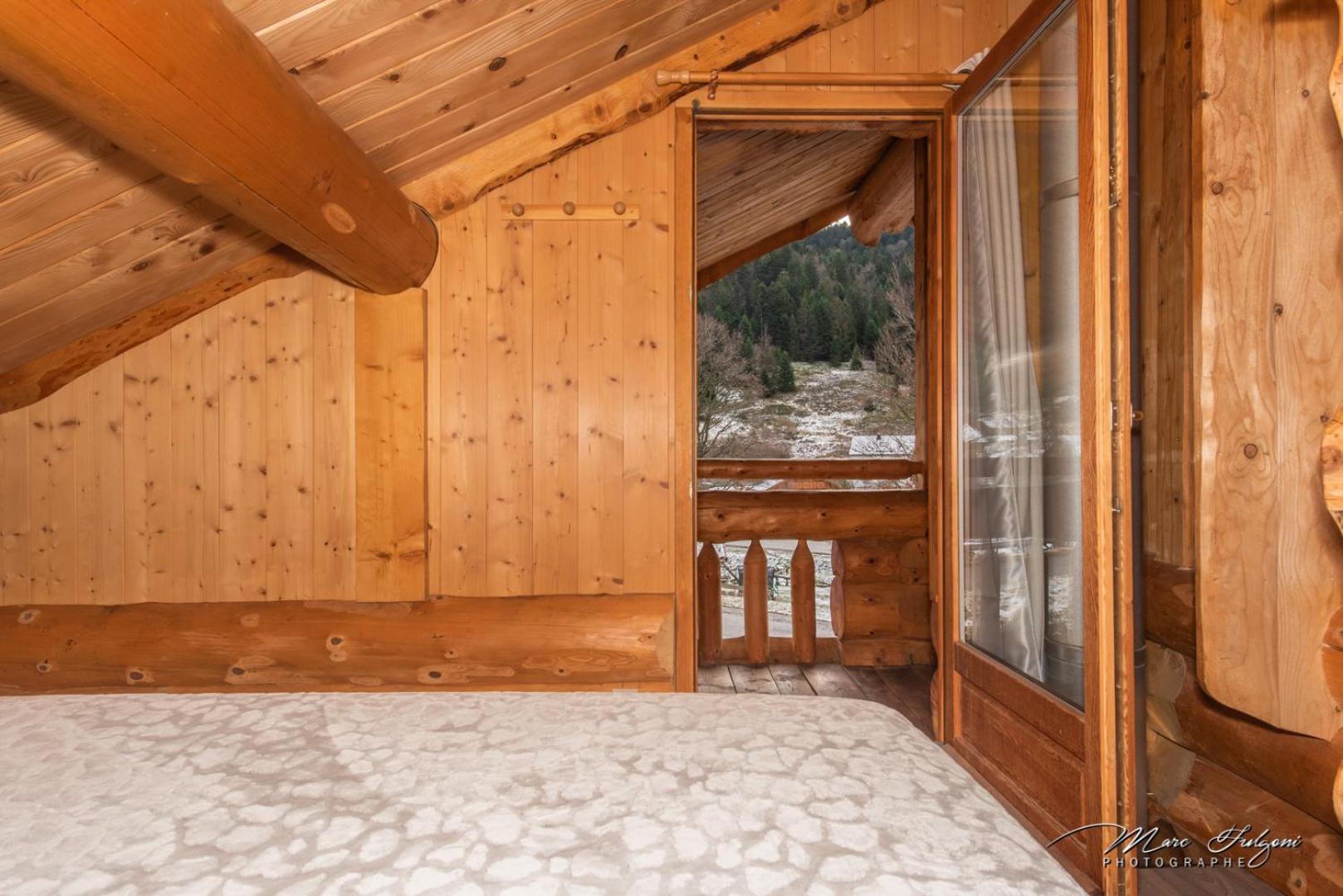 Chalet (8 Adults) photo 1