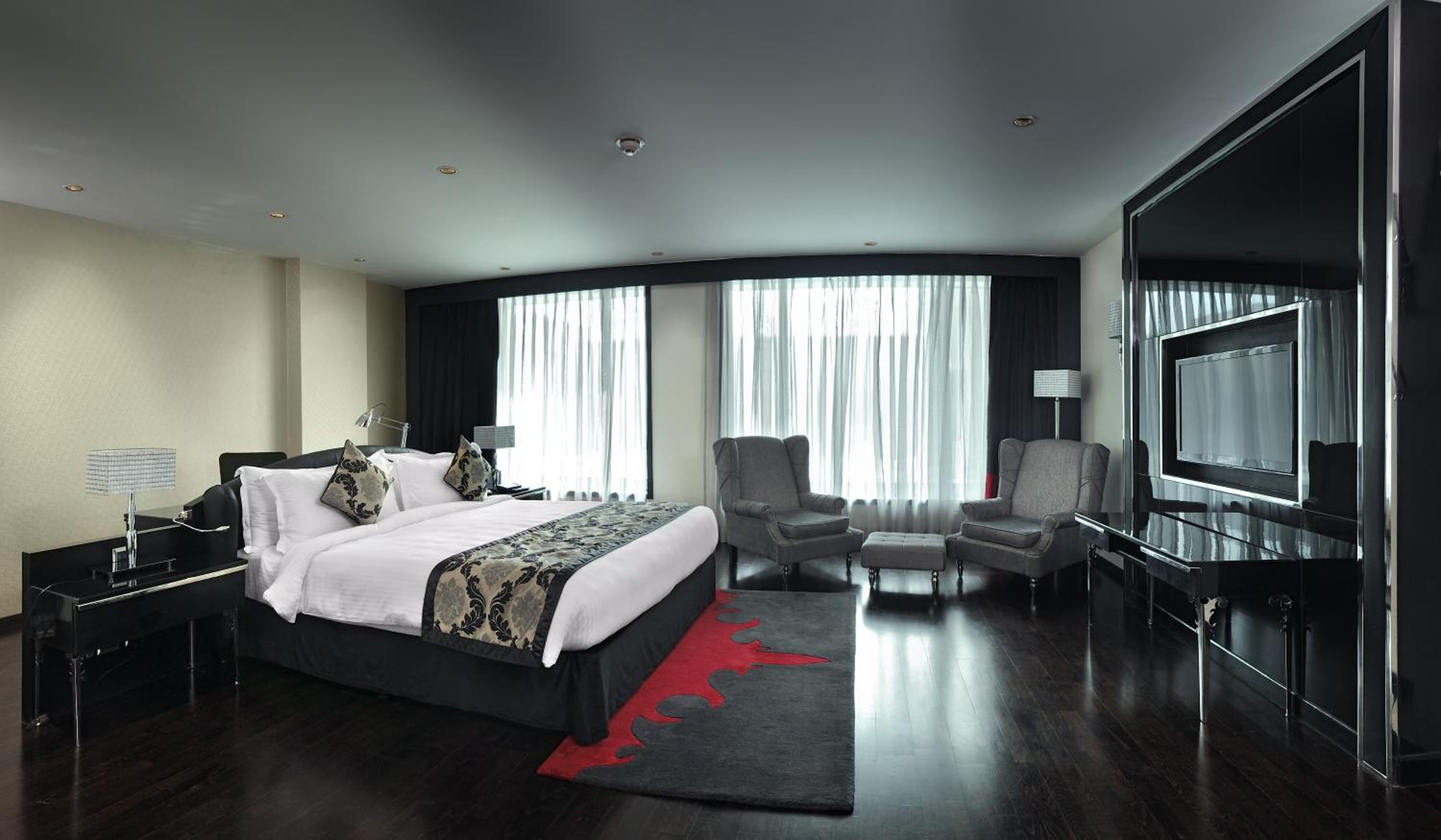 Business class Room with Bath tub - Buy 1 Get 1 @ORO & 15% discount on hotel services - Photo 4