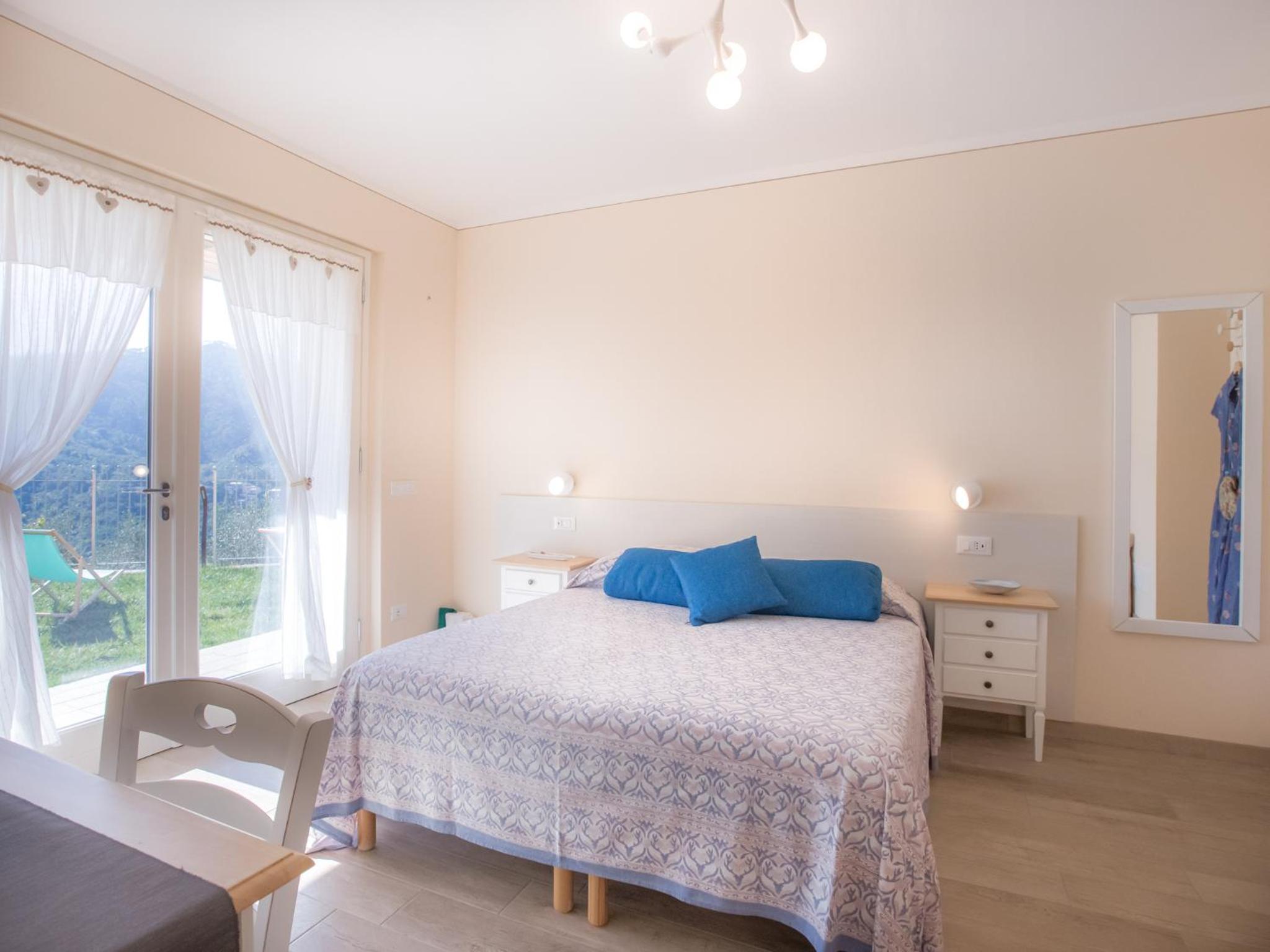 Double or Twin Room with Private Bathroom - Photo 11