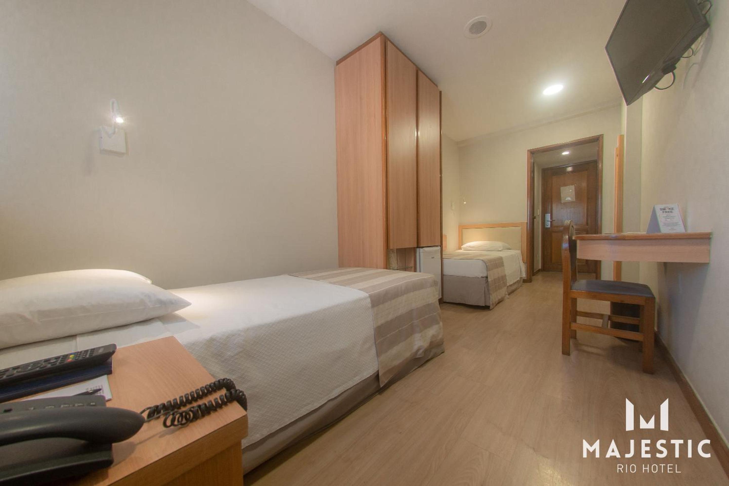 Standard Double Room - Photo 3