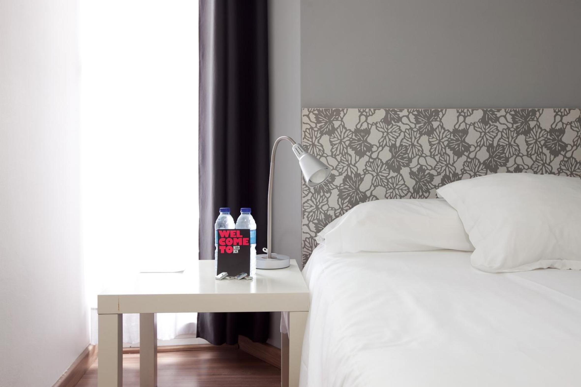 Small Double Room with Shared Bathroom photo 3