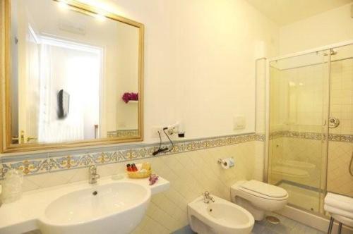 Standard Double Room - Photo 4