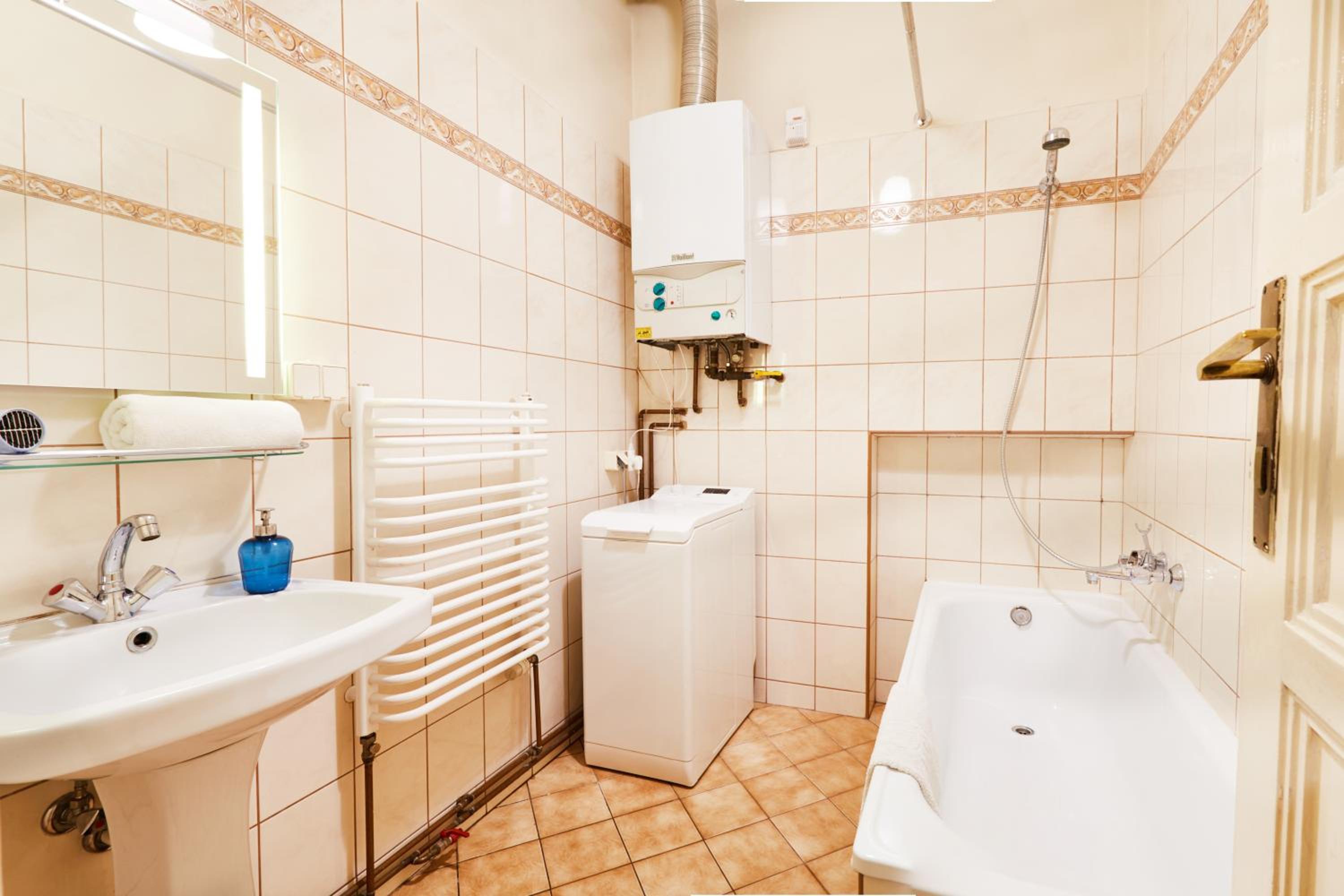 Two-Bedroom Apartment - Photo 11