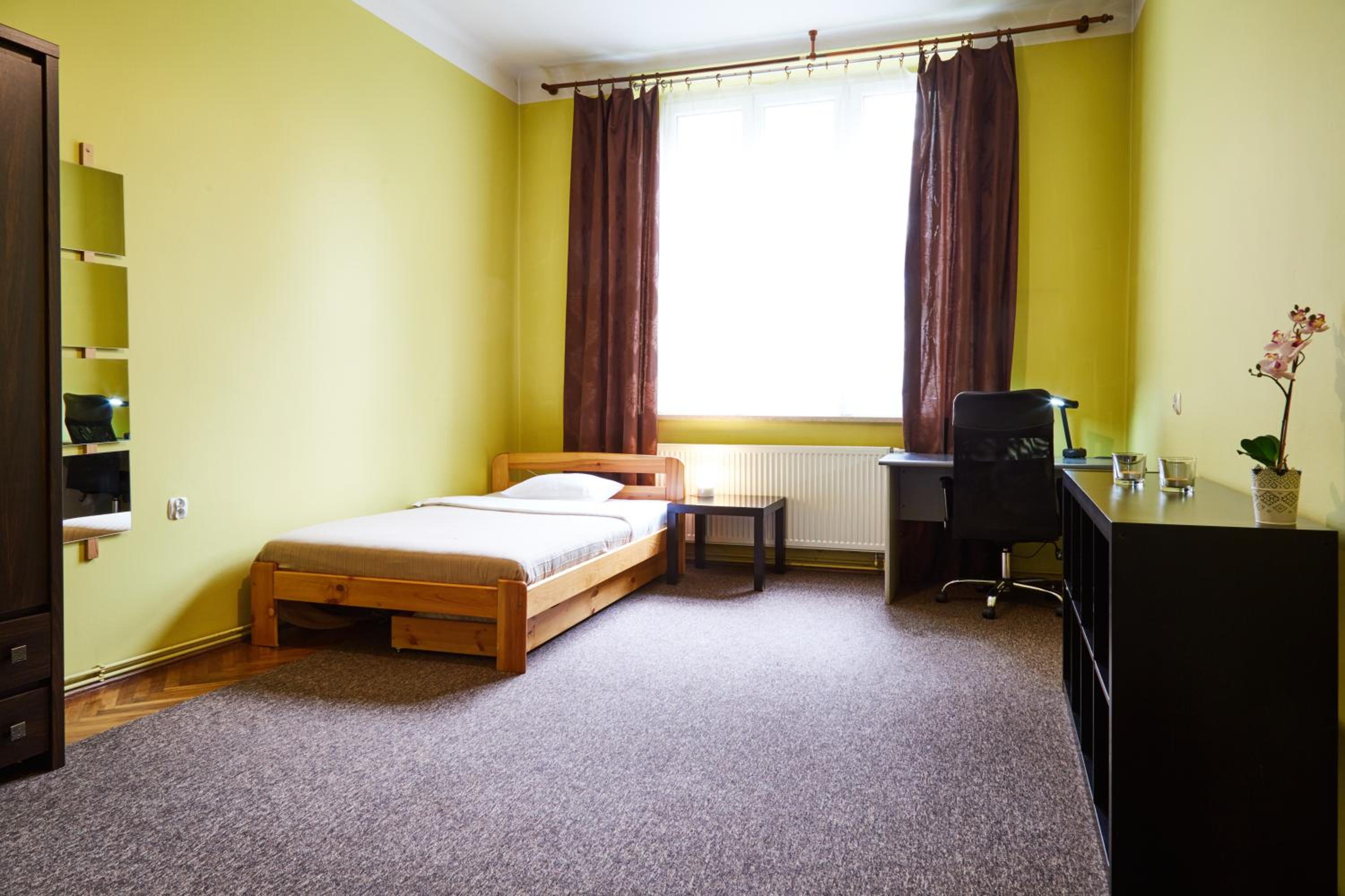 Two-Bedroom Apartment - Photo 7