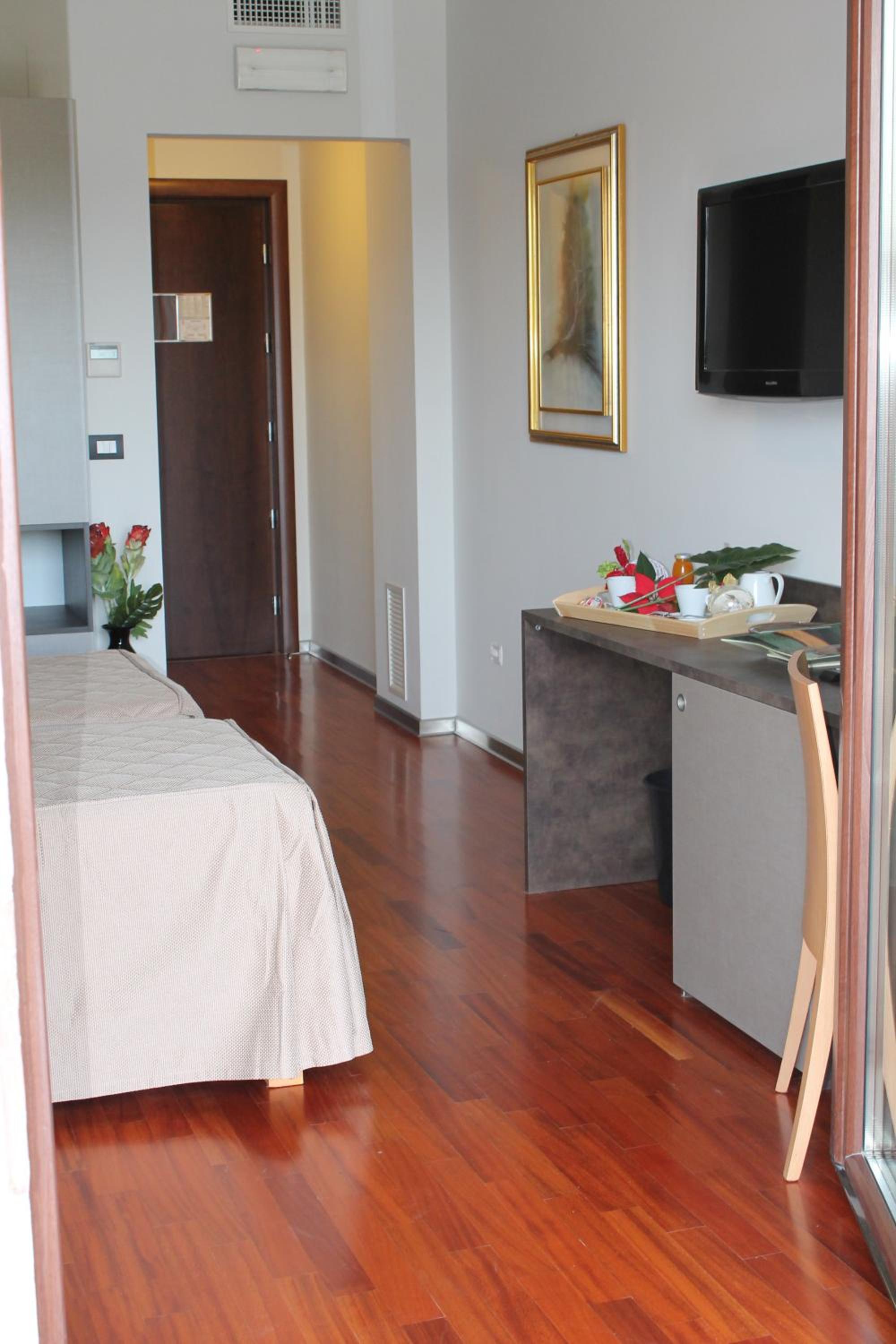 Double or Twin Room photo 2