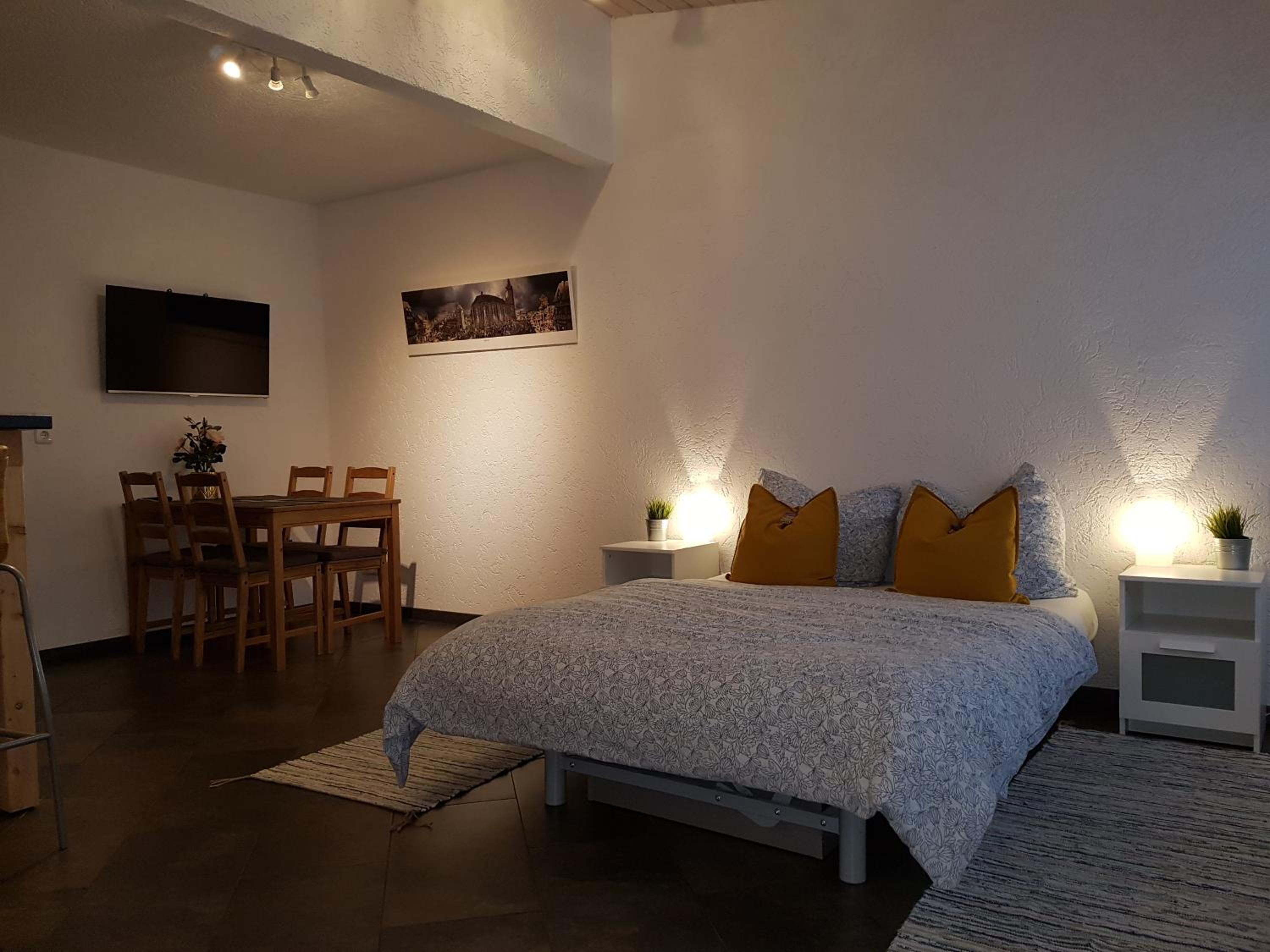 Studio Apartment photo 1