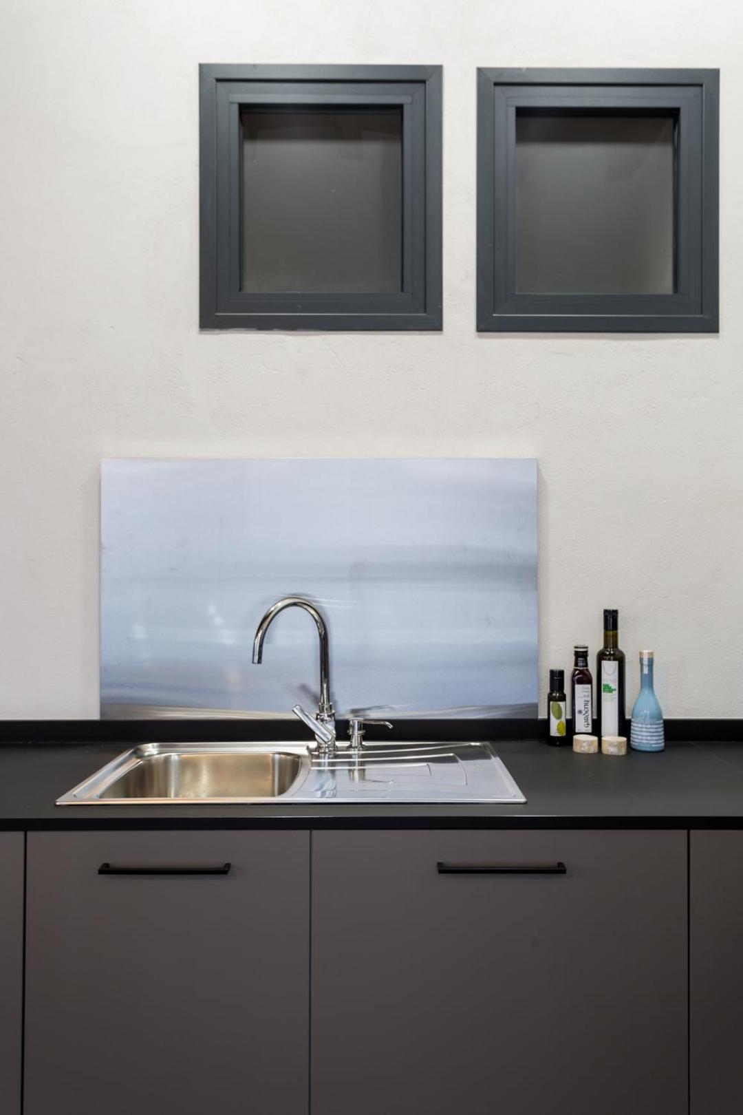 Studio Apartment - second floor - Photo 8