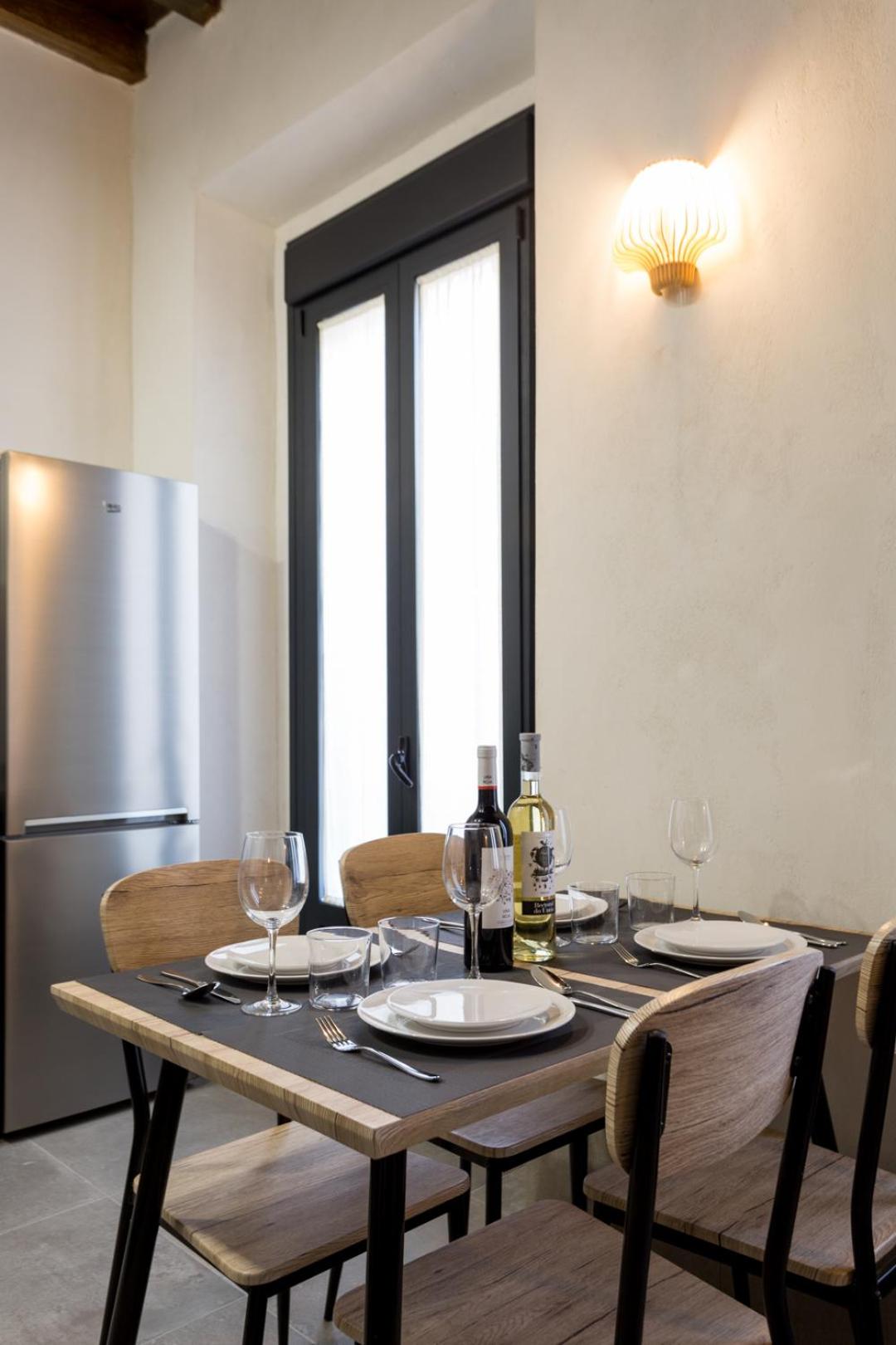 Studio Apartment - second floor - Photo 9