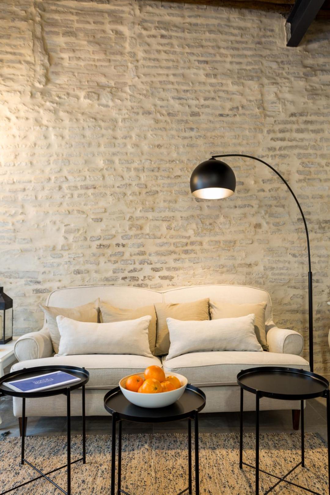 Studio Apartment - second floor - Photo 10