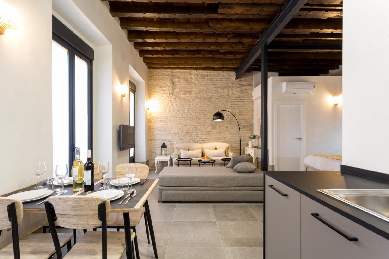 Studio Apartment - second floor - Photo 30