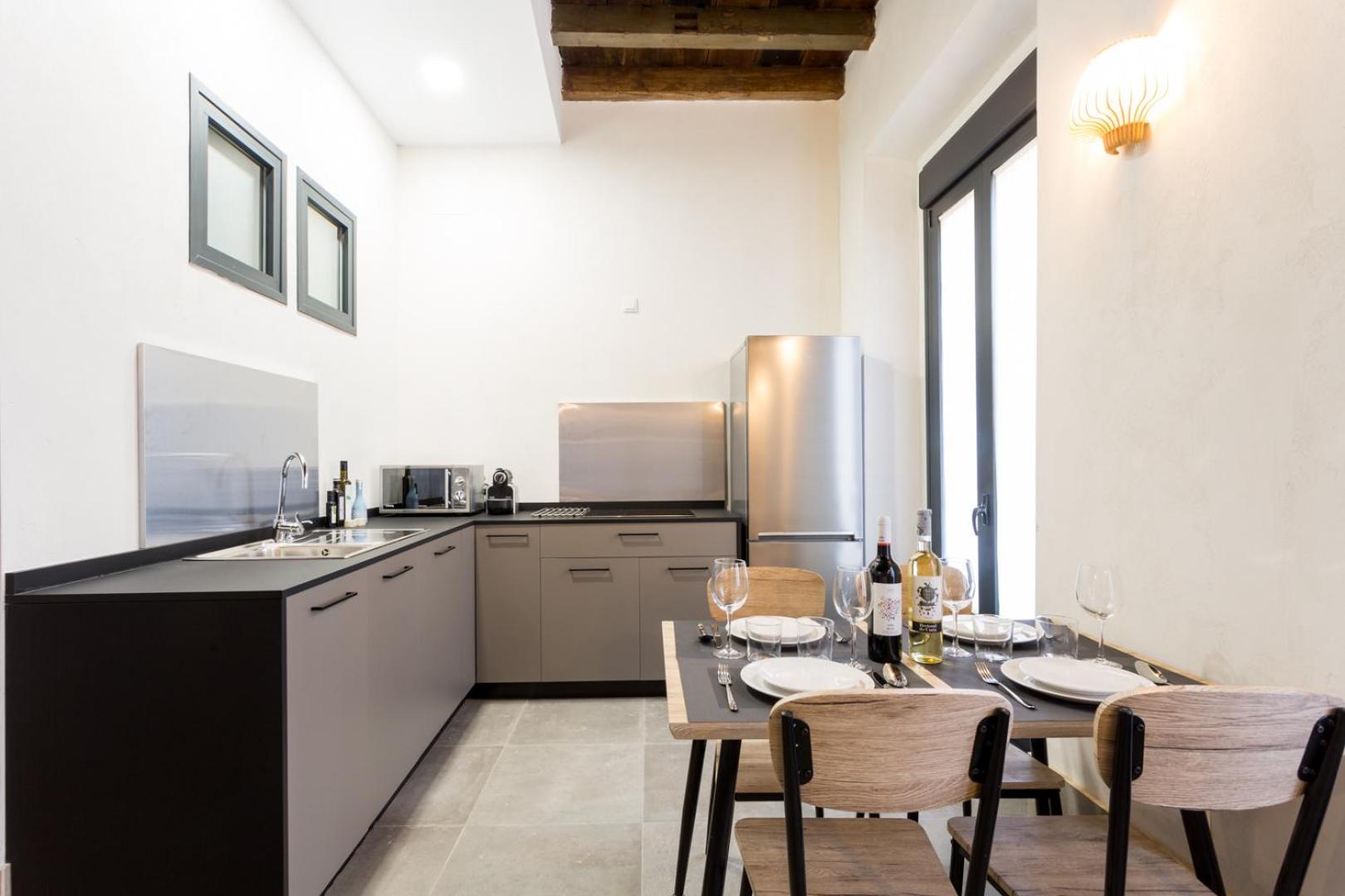 Studio Apartment - second floor - Photo 20