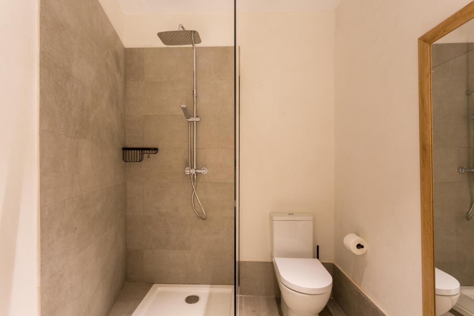 Studio Apartment - second floor - Photo 18