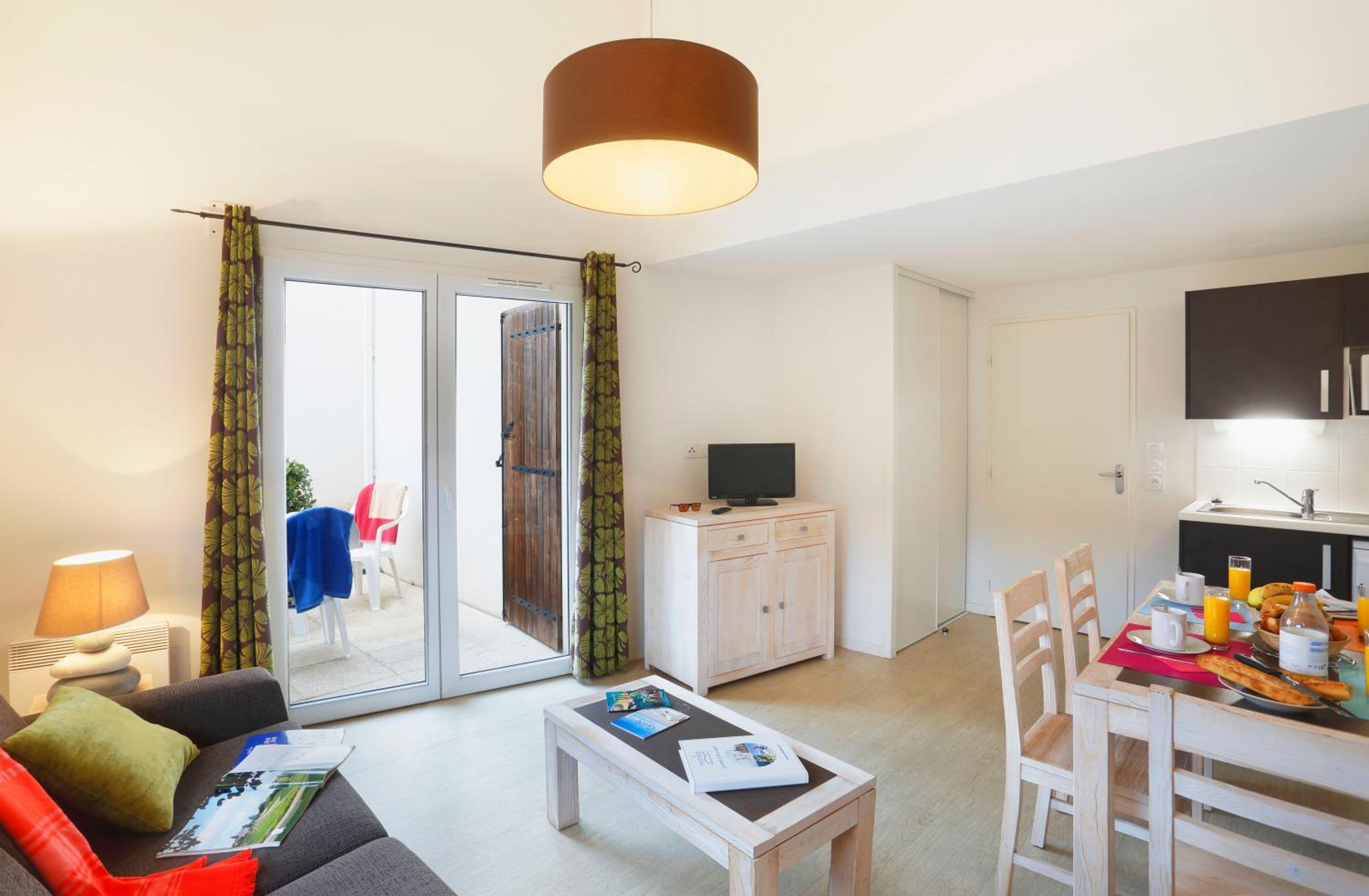 One-Bedroom Apartment (4 Adults) photo 1