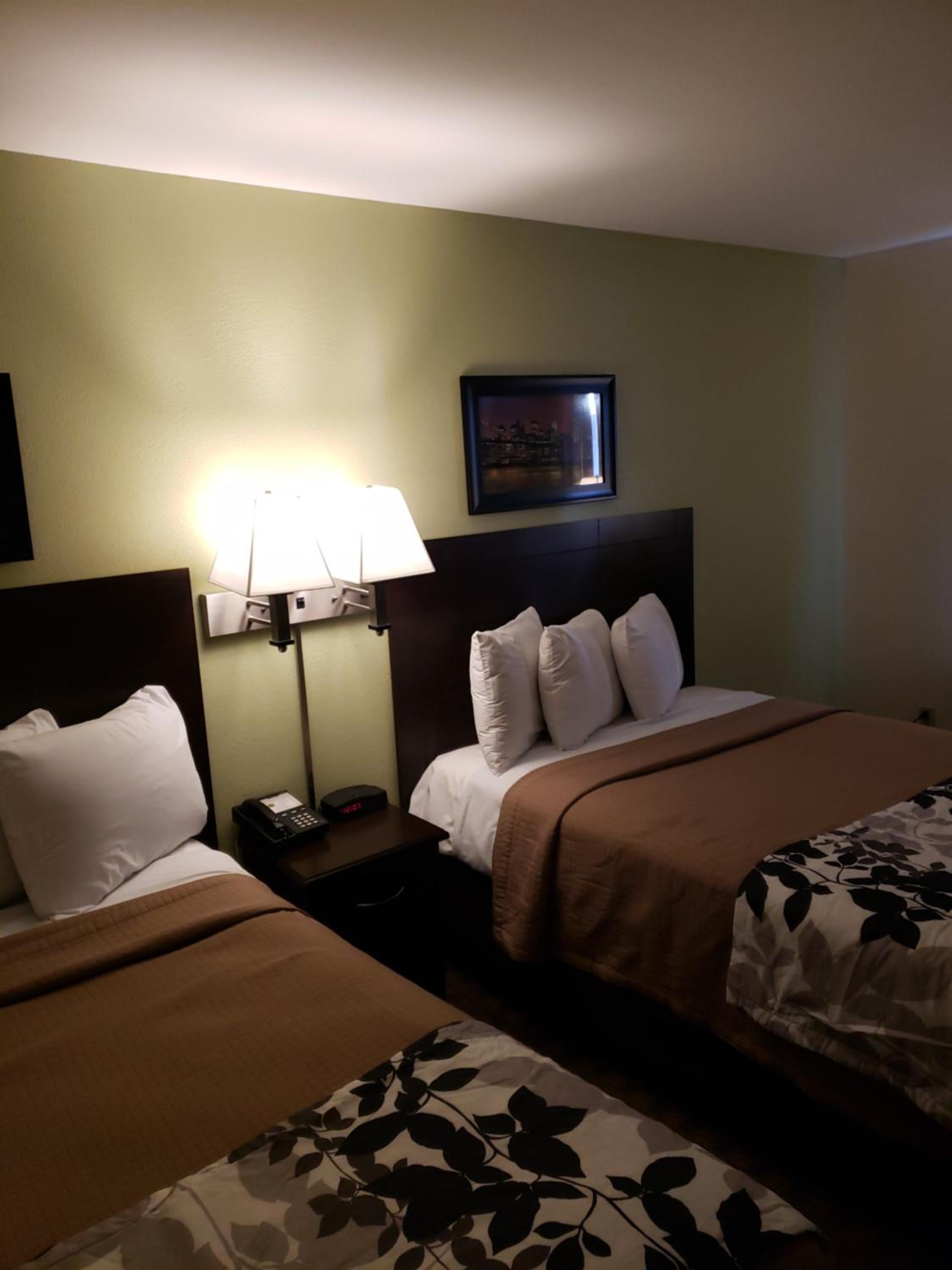 Double Room with Two Double Beds - Photo 2